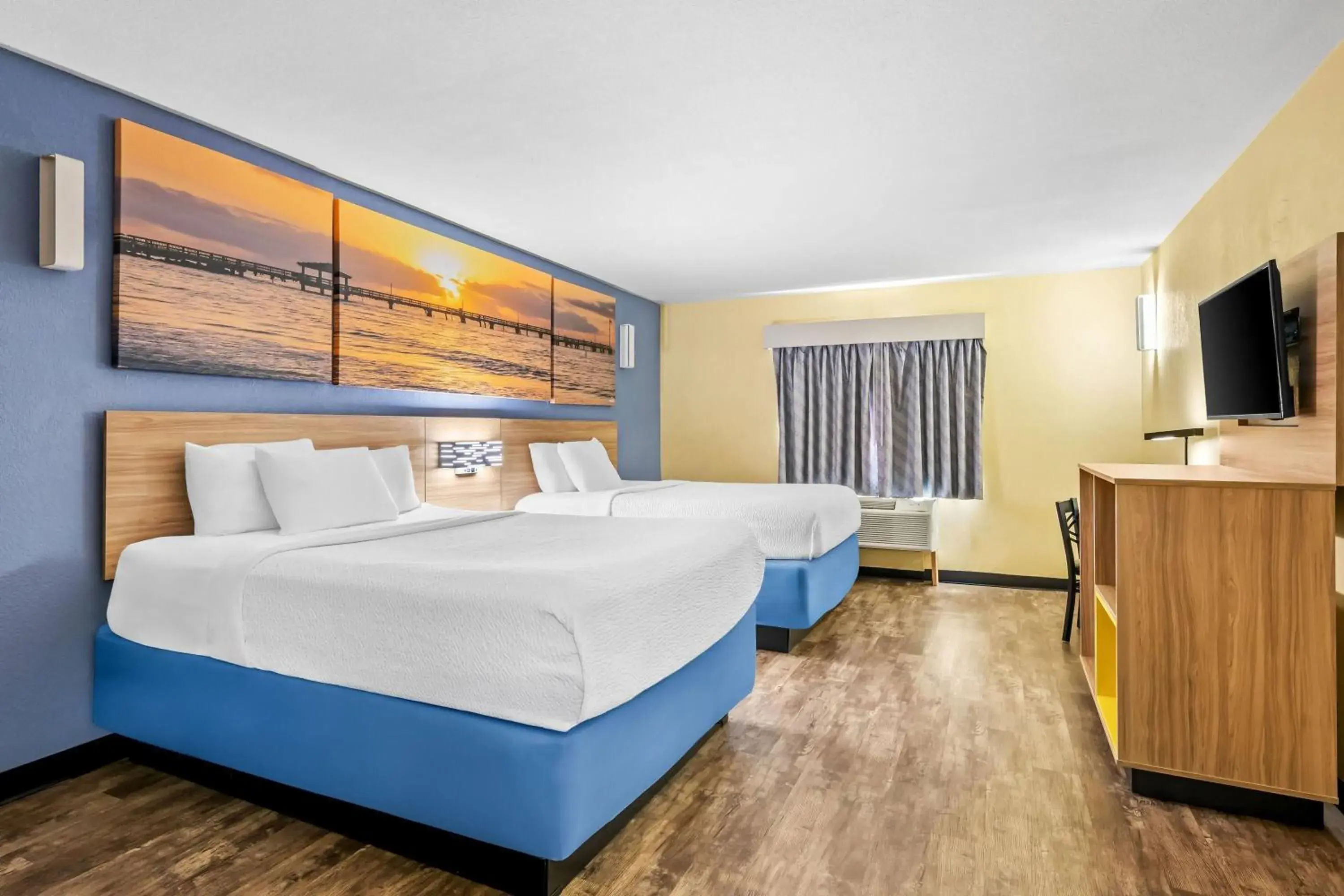 Bed in Days Inn by Wyndham New Orleans Pontchartrain Bed in Days Inn by Wyndham New Orleans Pontchartrain