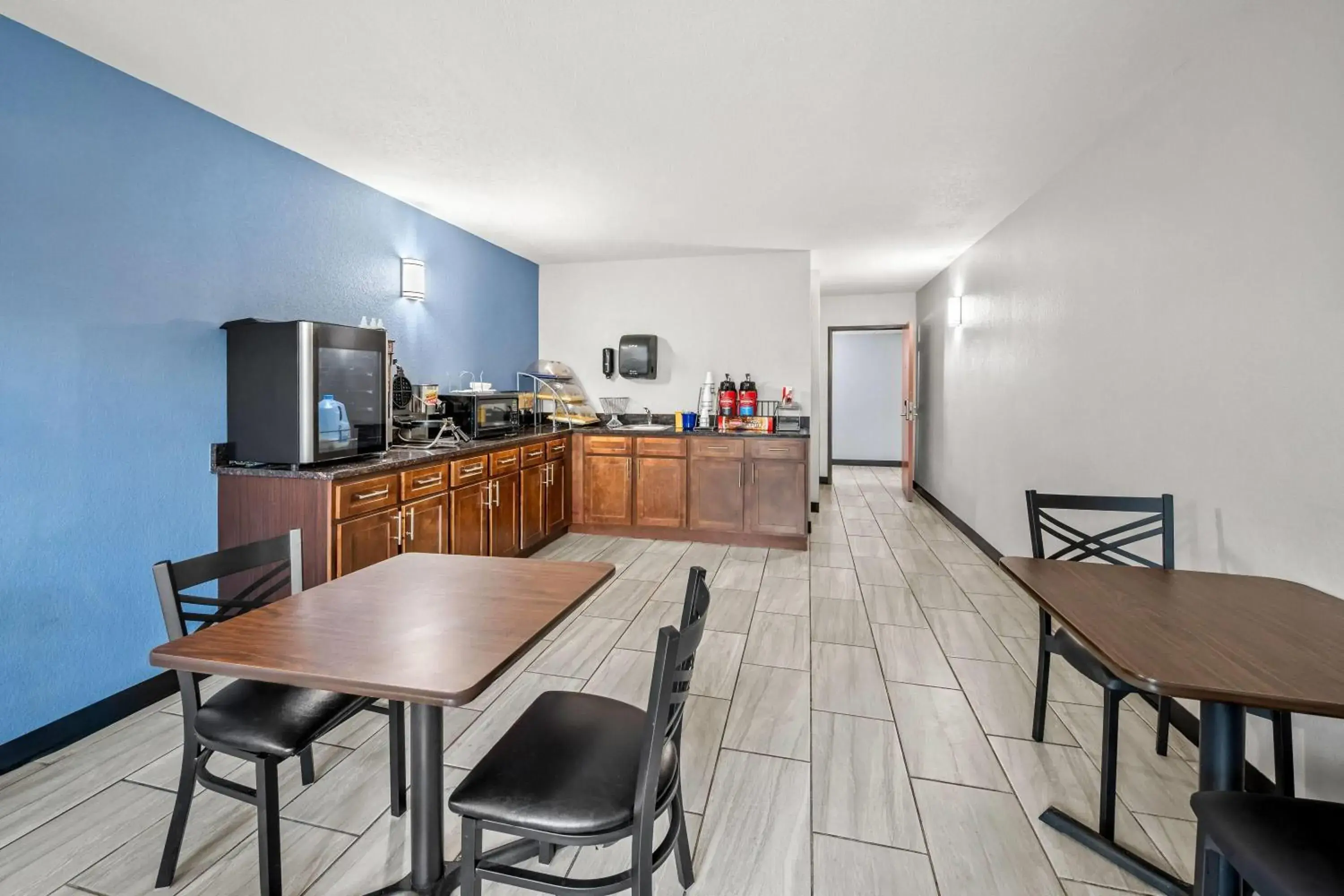 Restaurant/places to eat in Days Inn by Wyndham New Orleans Pontchartrain Restaurant/places to eat in Days Inn by Wyndham New Orleans Pontchartrain