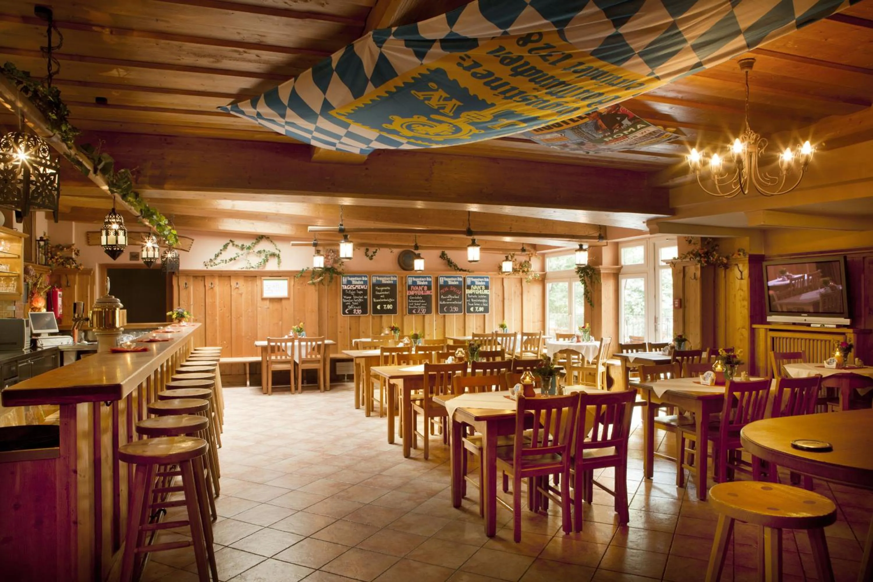 Restaurant/places to eat in Euro Youth Hotel & Krone