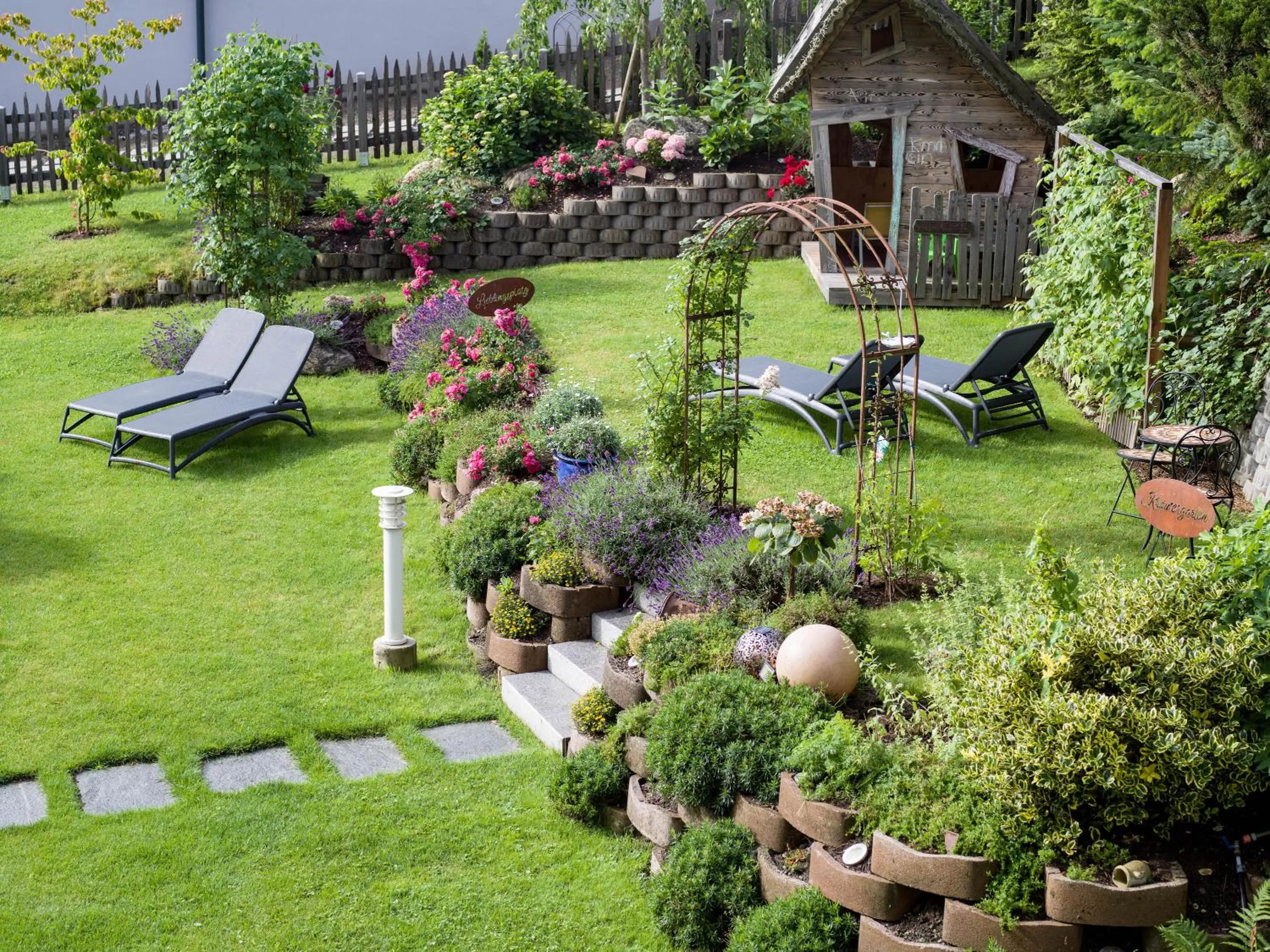 Garden in Hotel Landhaus Zillertal