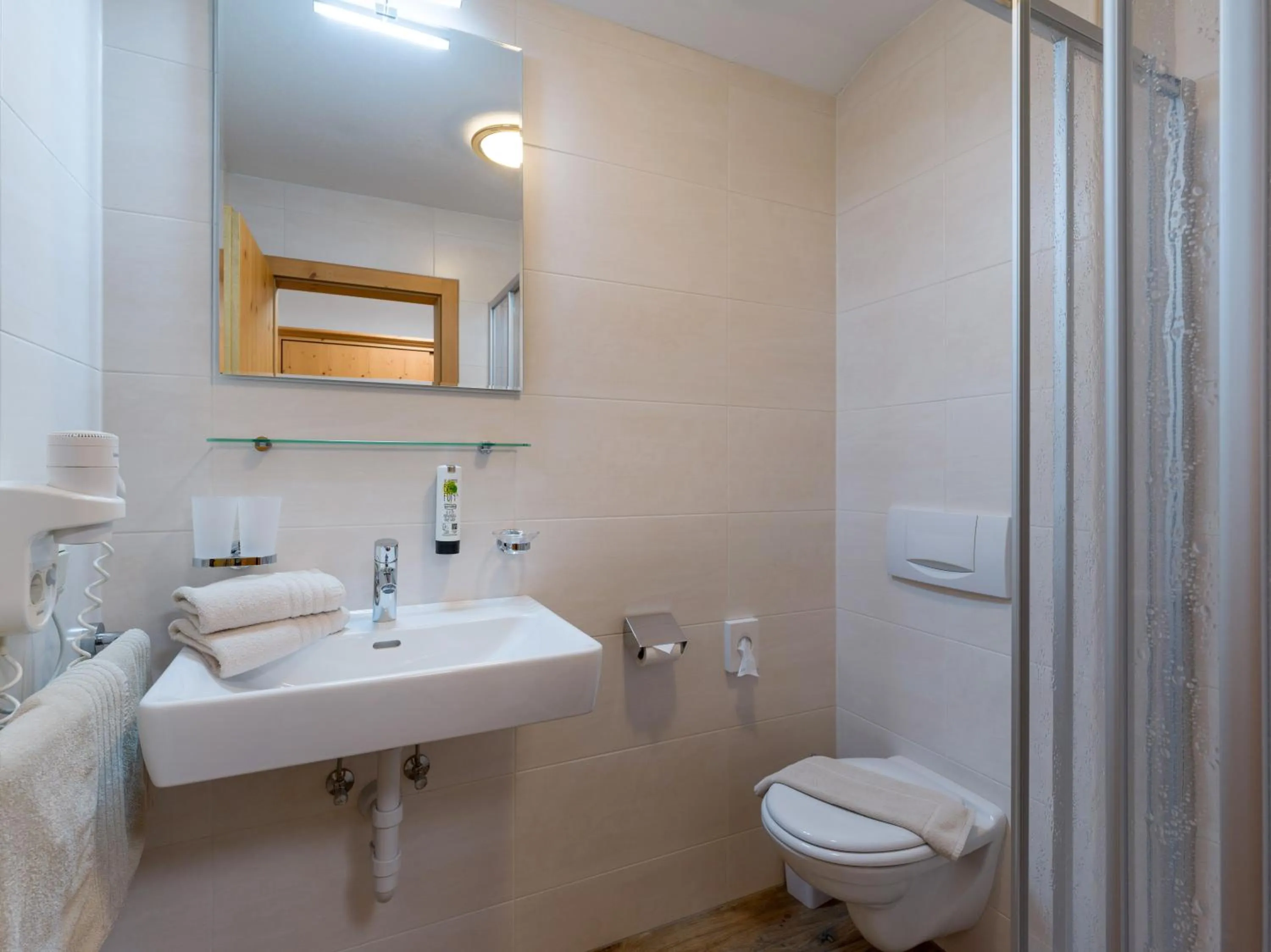 Bathroom in Hotel Landhaus Zillertal