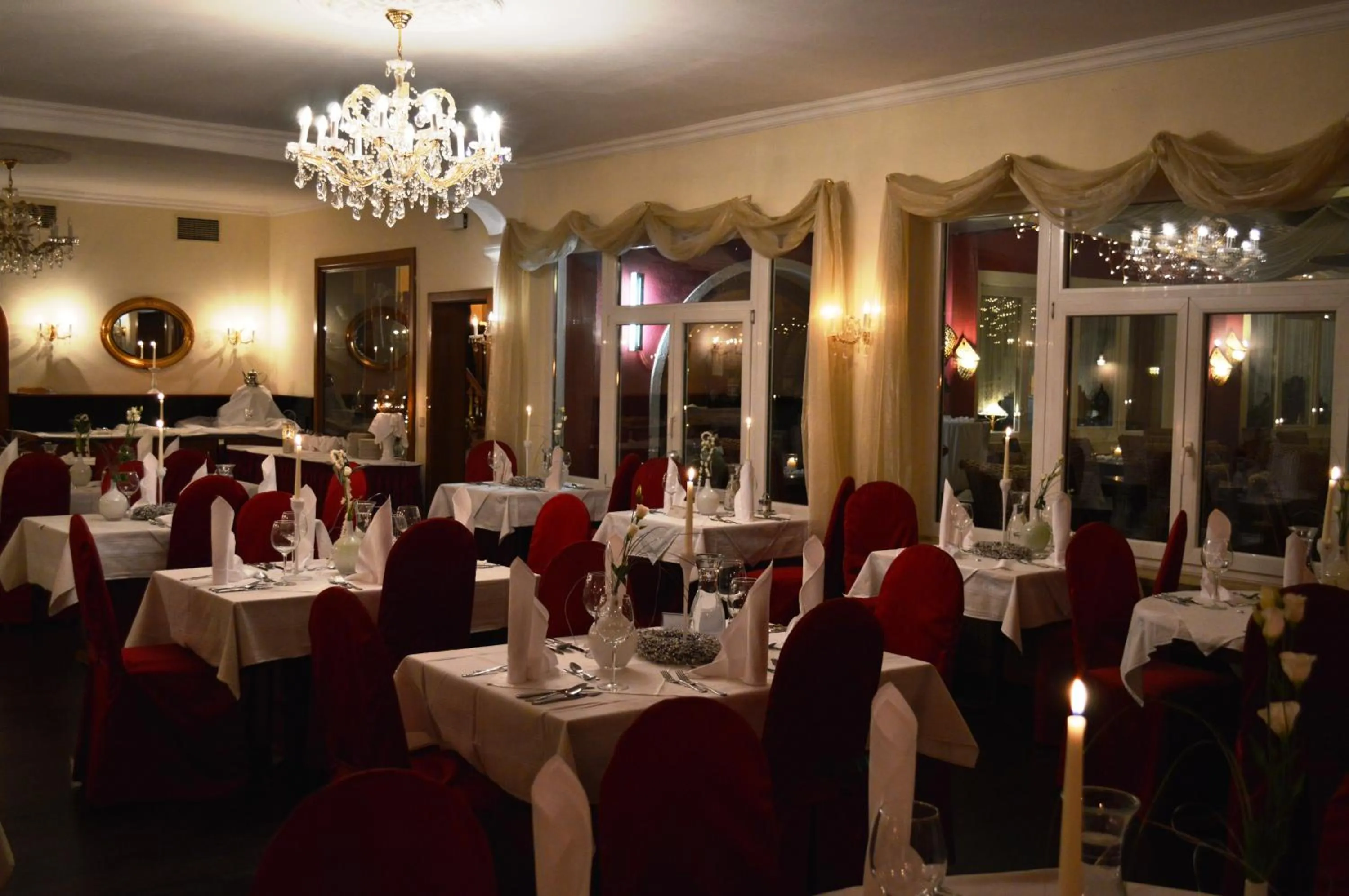 Restaurant/places to eat in Landidyll-Hotel Nudelbacher