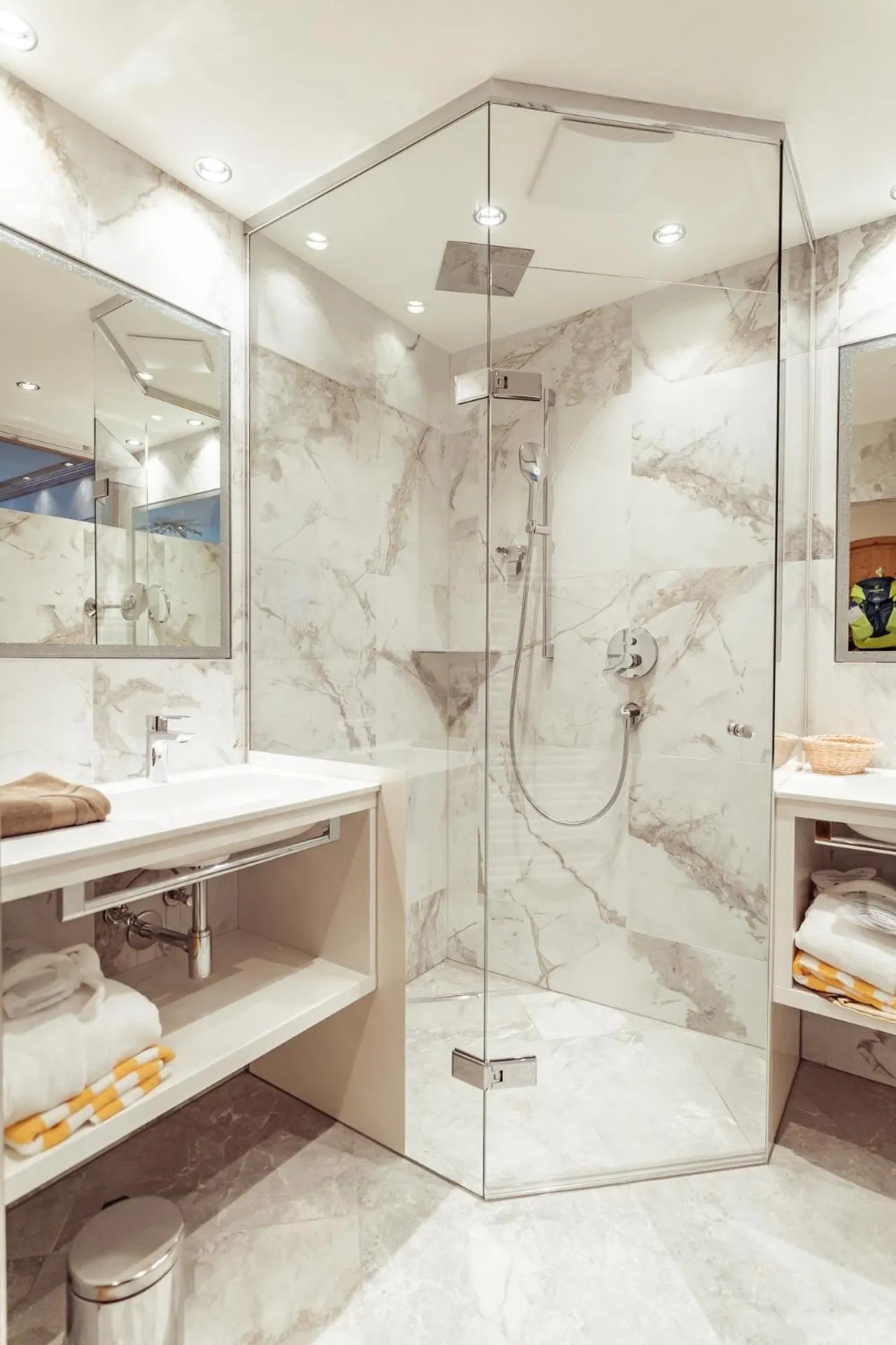 Shower in Hotel Neuhintertux 4 Sterne superior