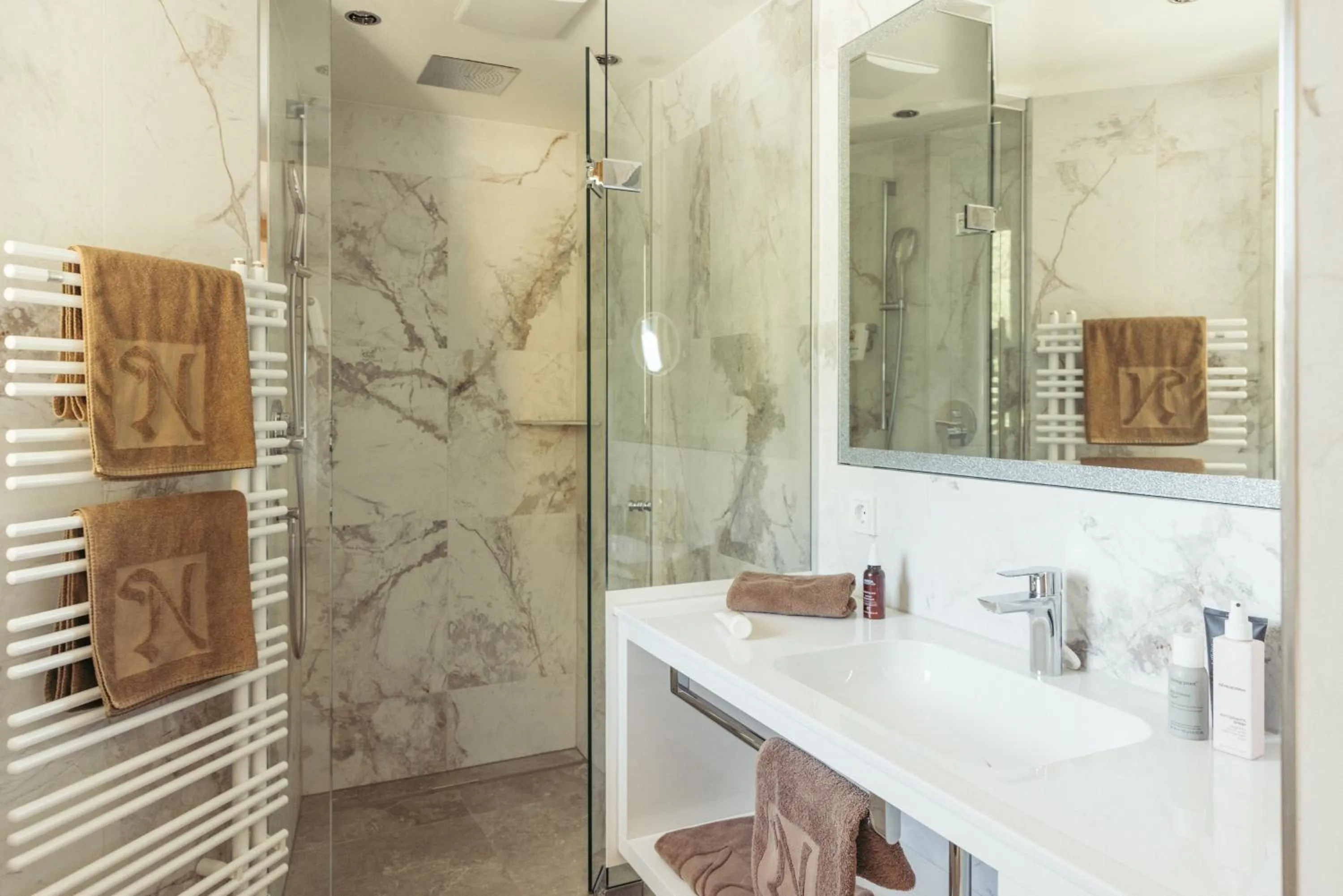 Bathroom in Hotel Neuhintertux 4 Sterne superior