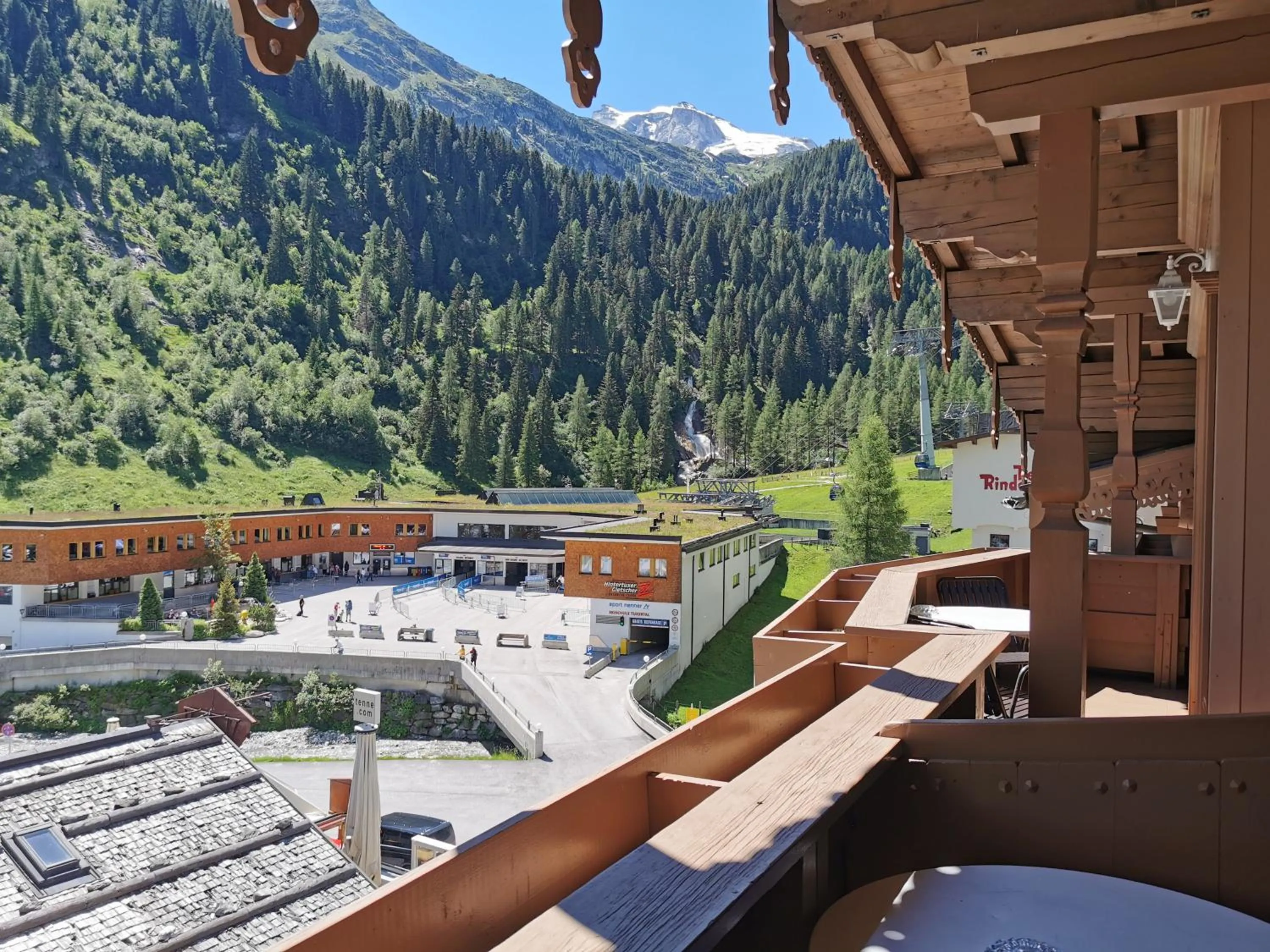 Mountain view in Hotel Neuhintertux 4 Sterne superior