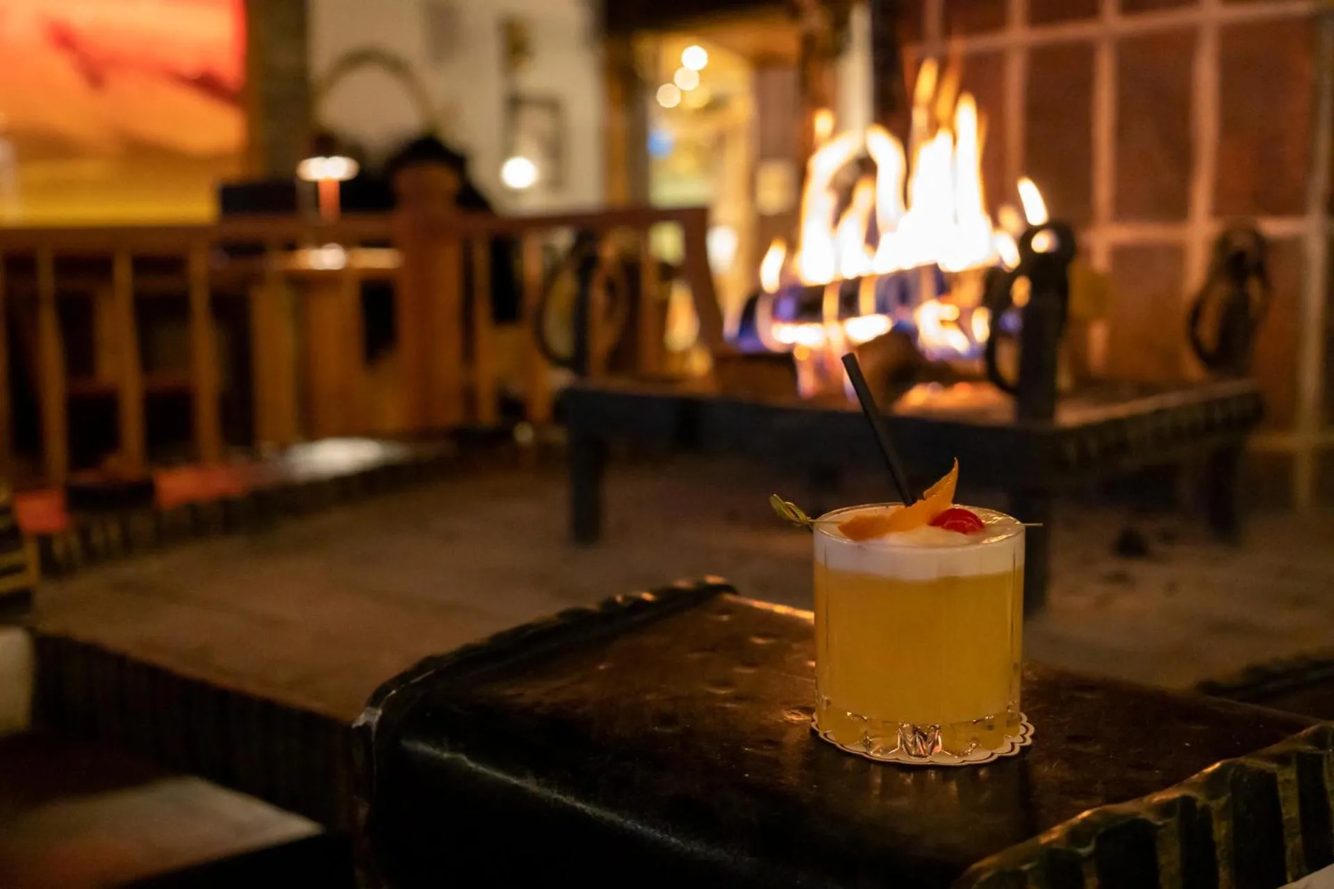 Lounge or bar in Hotel Neuhintertux 4 Sterne superior