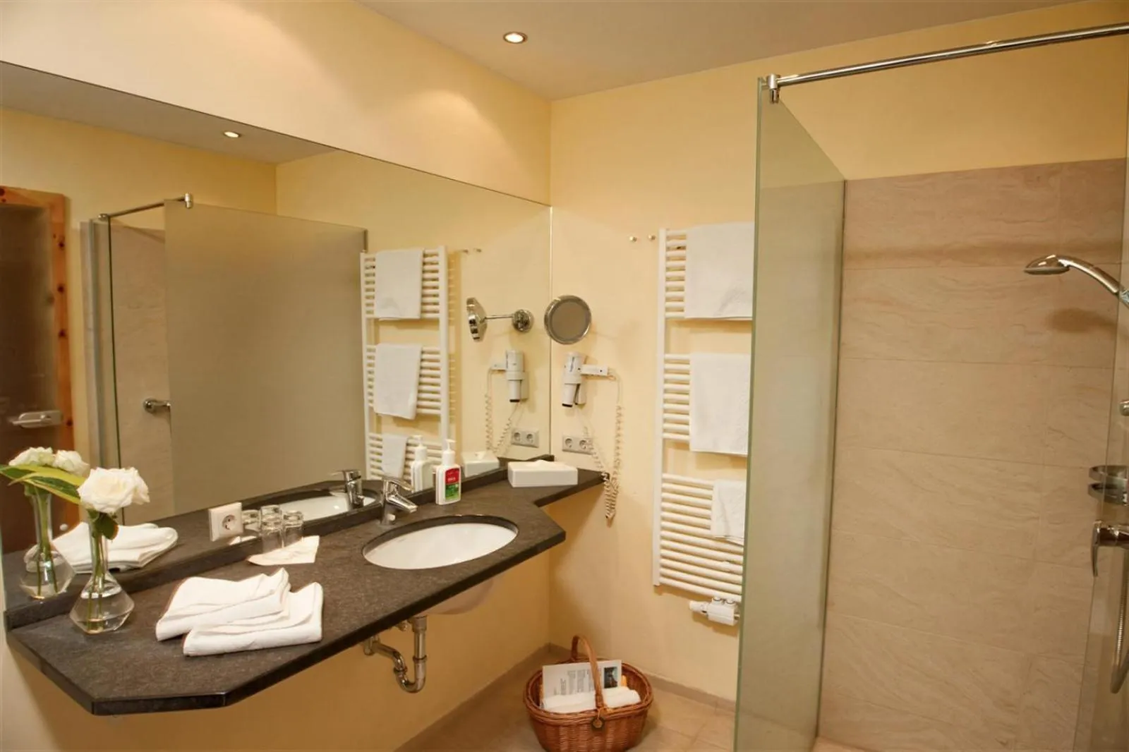 Shower in Der Kirchheimerhof - Superior