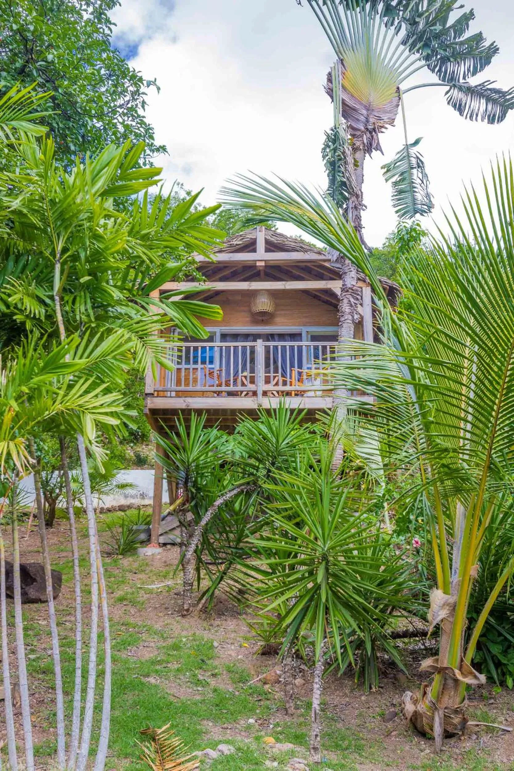 Property building in Carre Royal