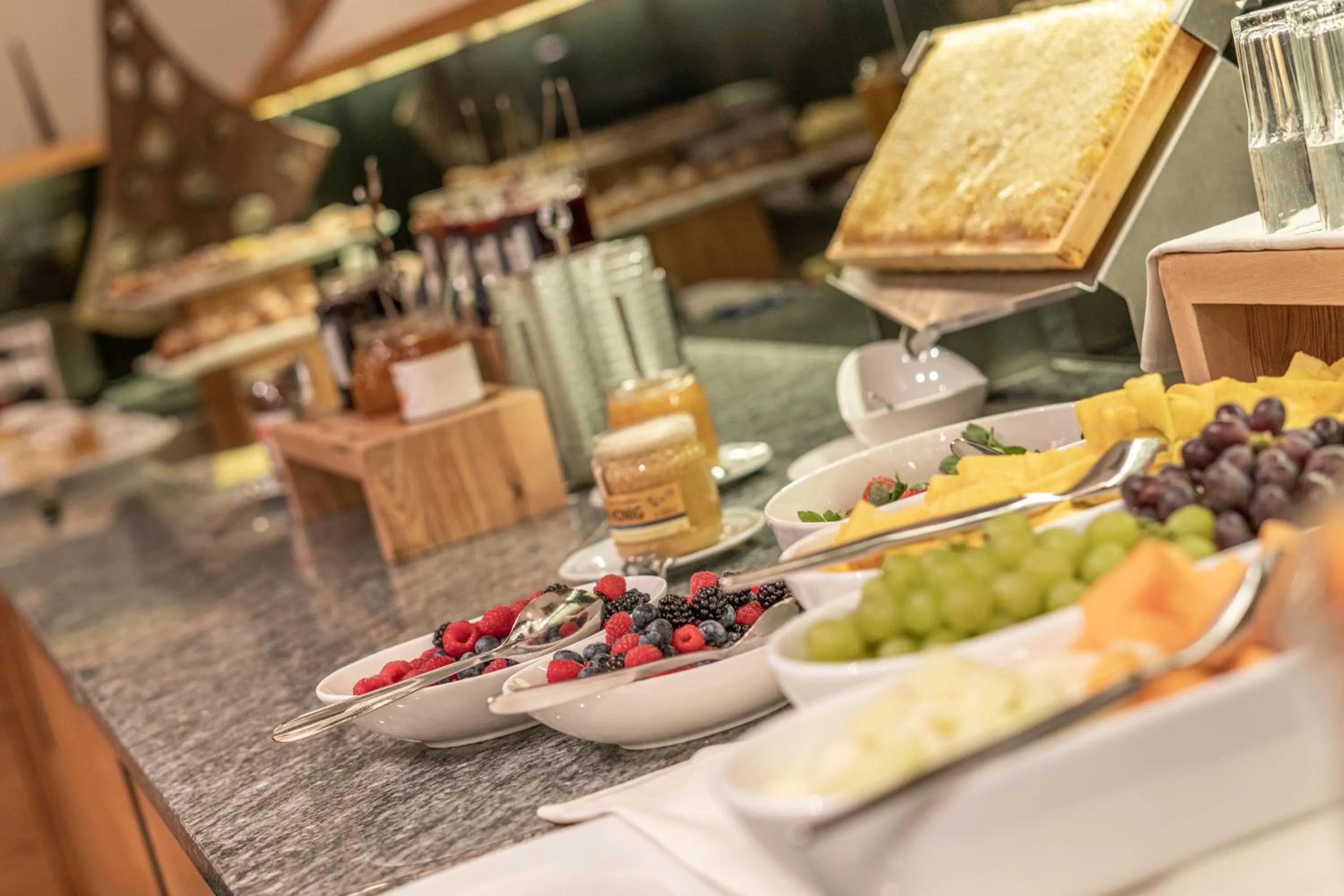 Buffet breakfast in Hotel Liebe Sonne 4S