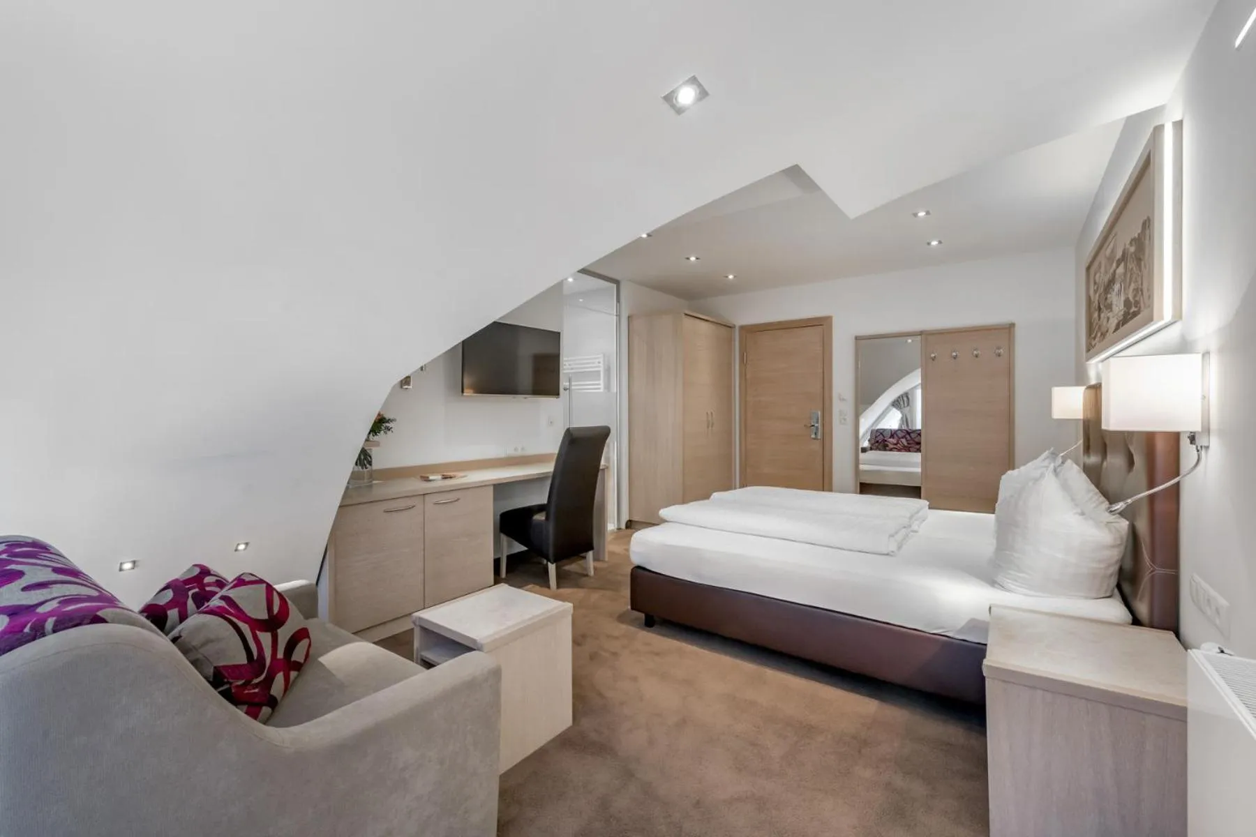 Living room, Bed in Hotel Garni Christine