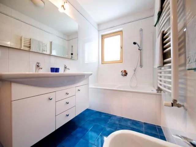 Shower in Residence Kampidell