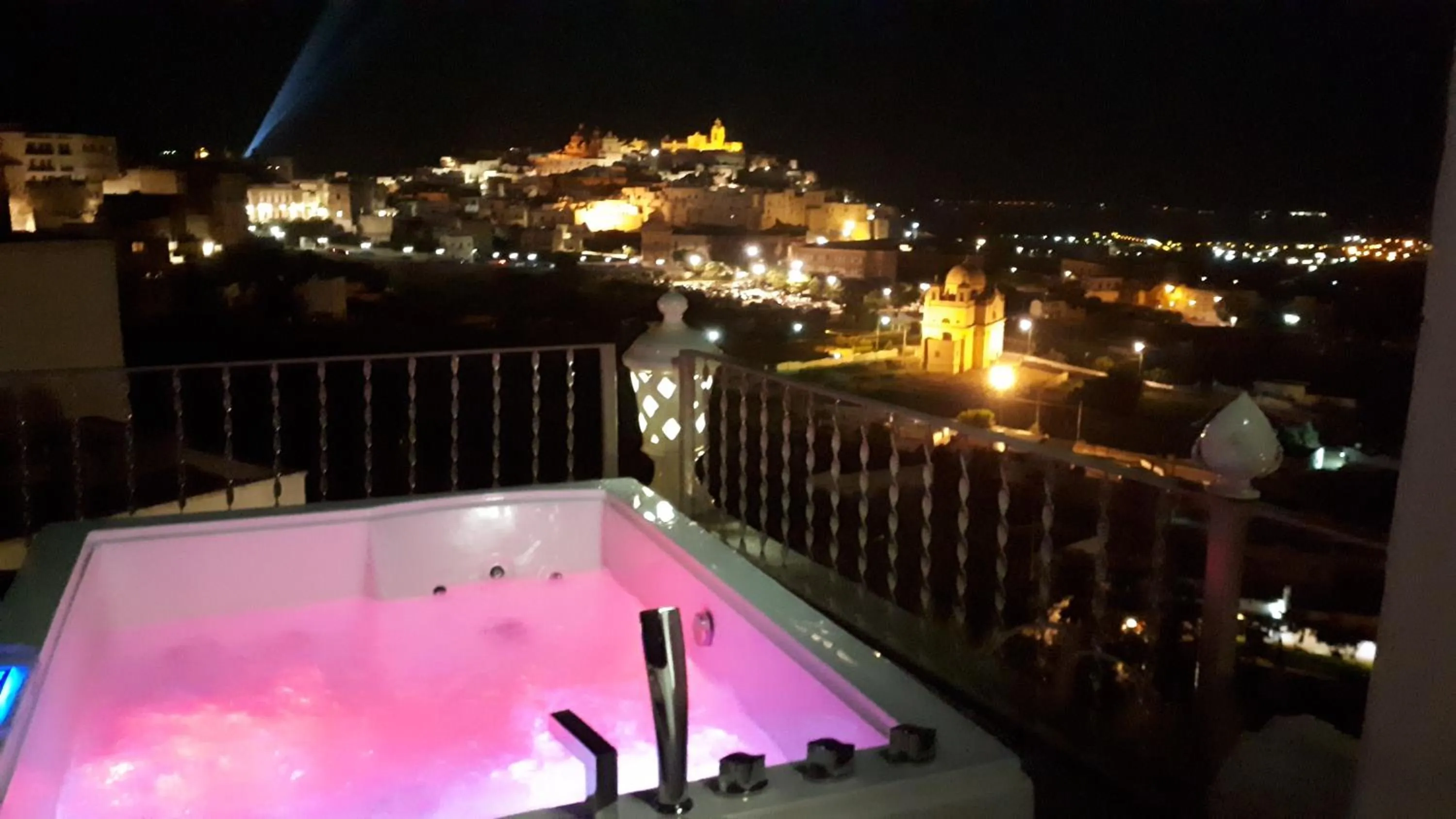 Hot Tub in Biancadamare