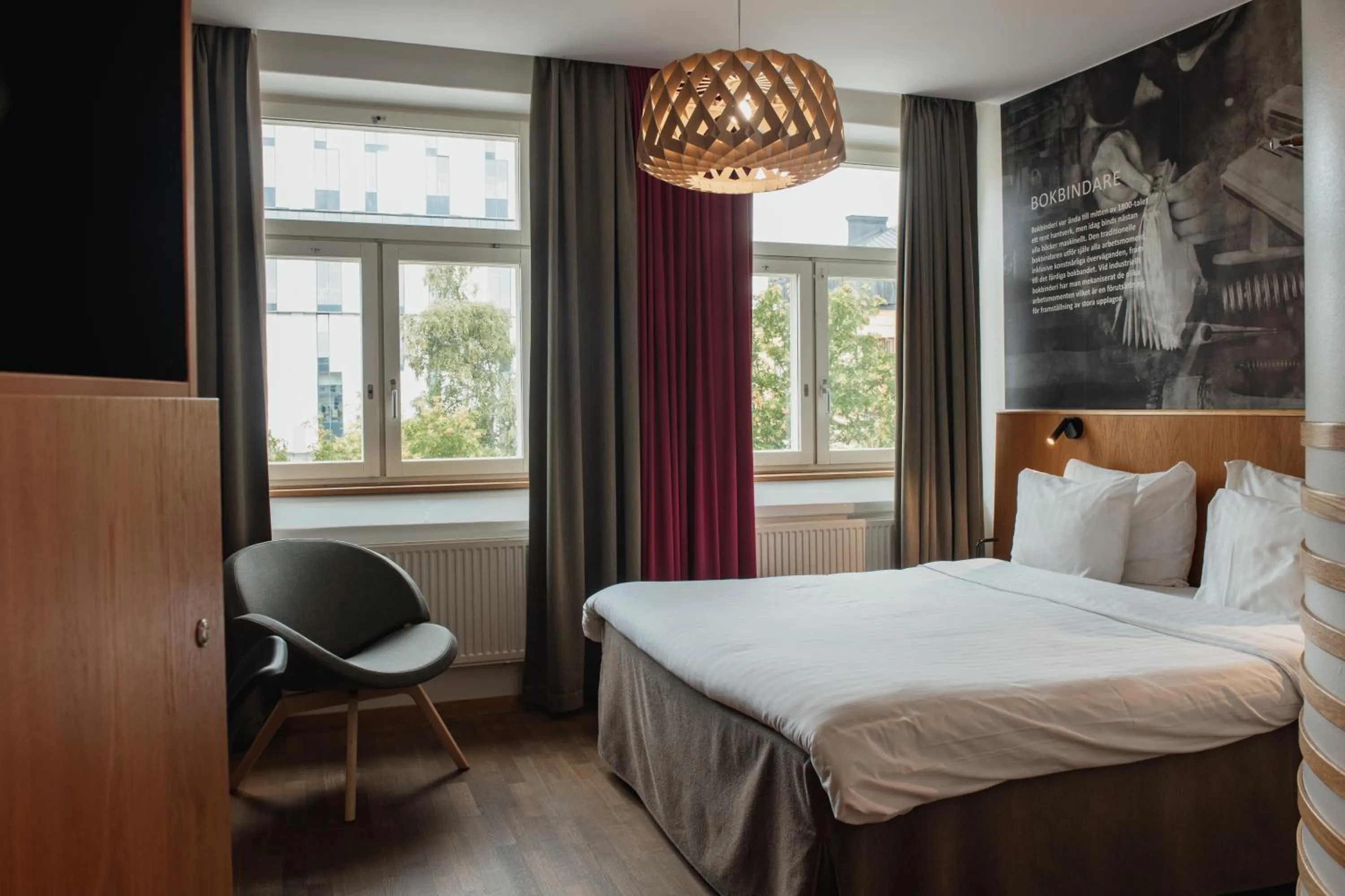 Property building, Bed in Home Hotel Uppsala
