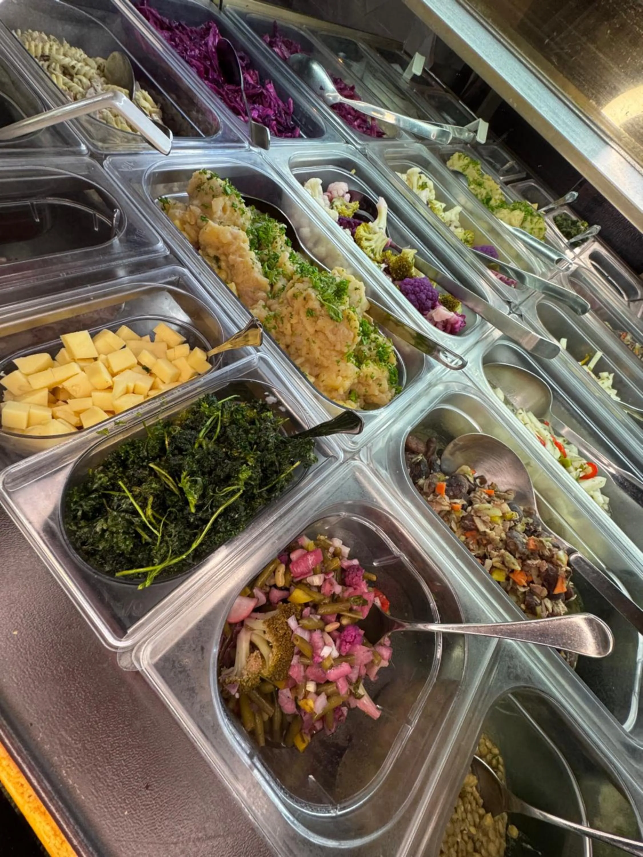 Restaurant/places to eat in Hotel Pariente