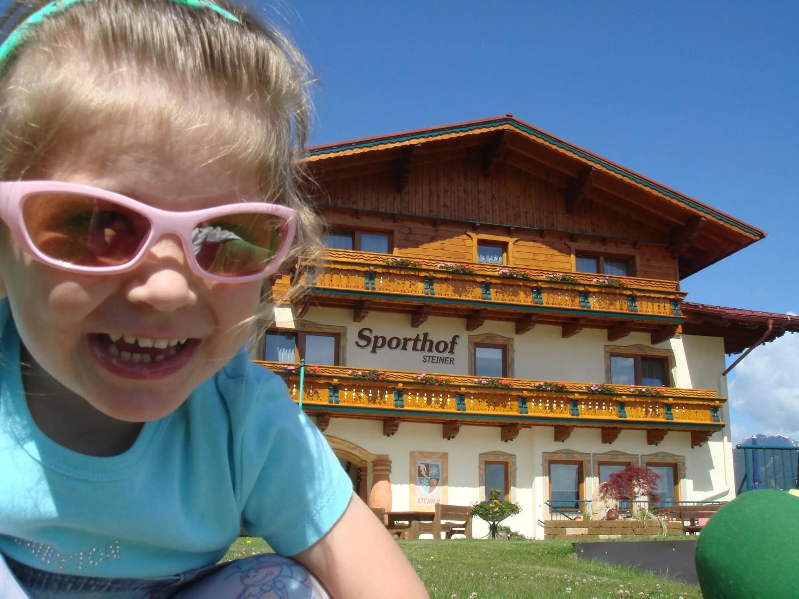 Facade/entrance in Hotel Sporthof