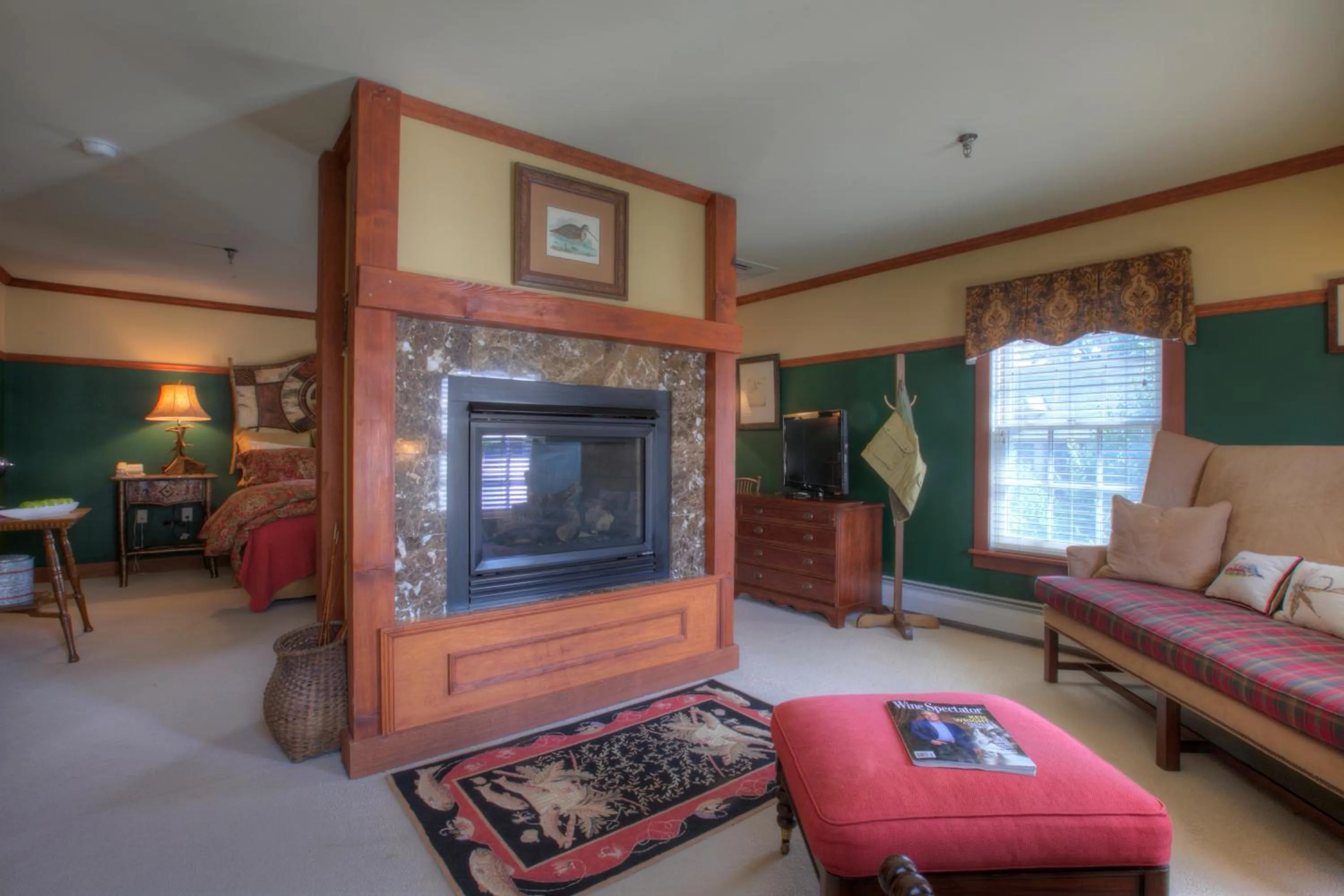 Living room in Reluctant Panther Inn & Restaurant