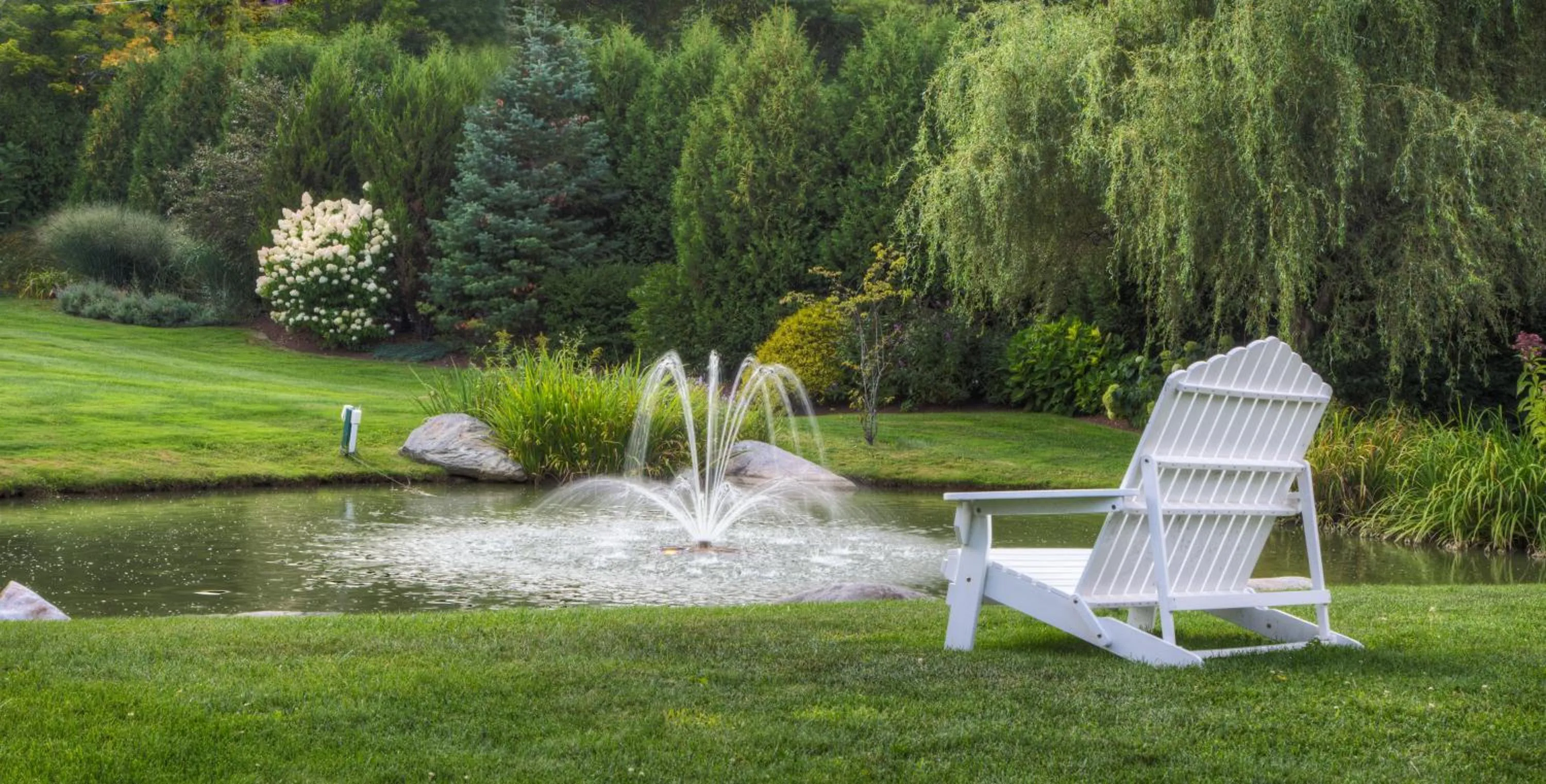 Garden in Reluctant Panther Inn & Restaurant