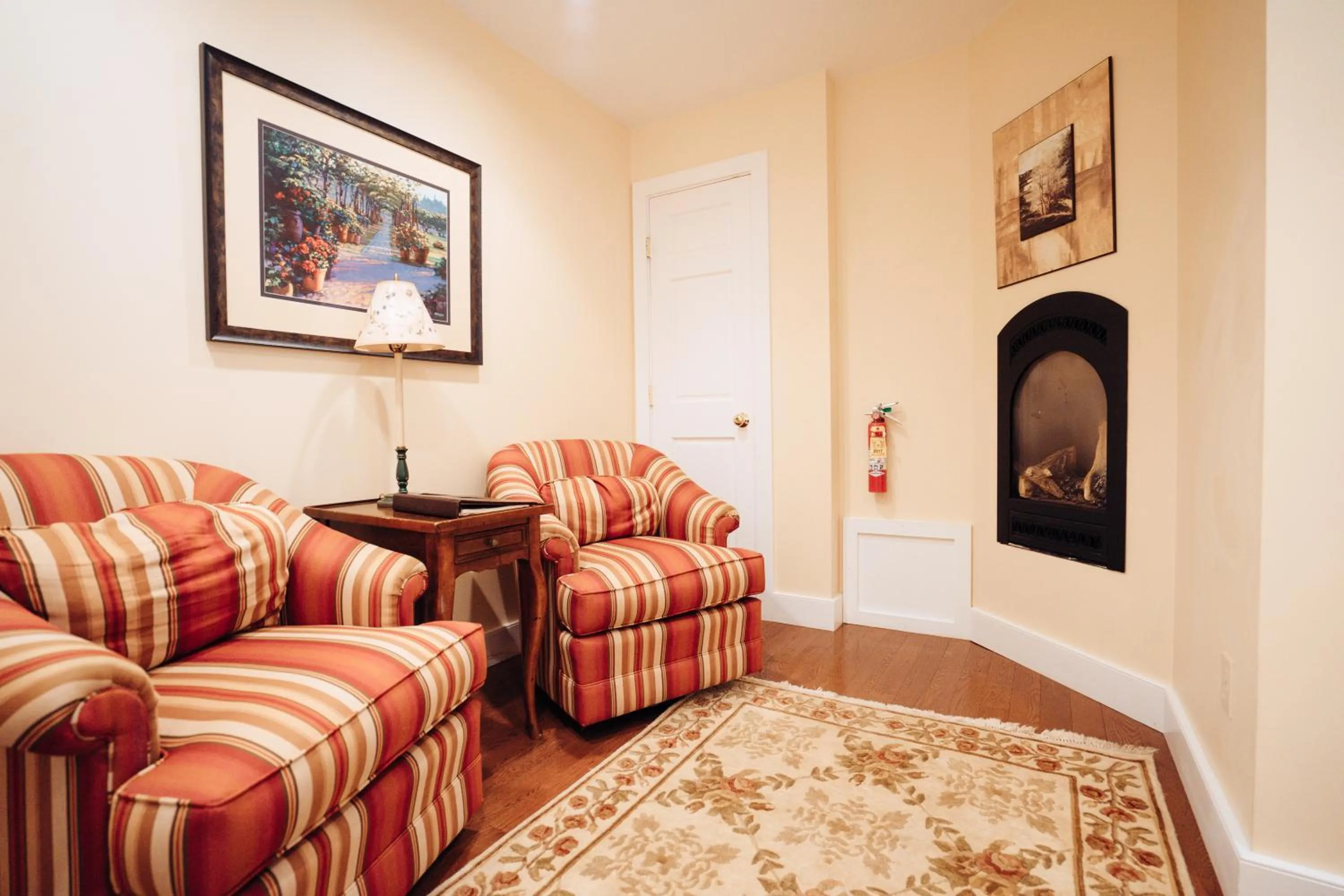 Seating area in Reluctant Panther Inn & Restaurant