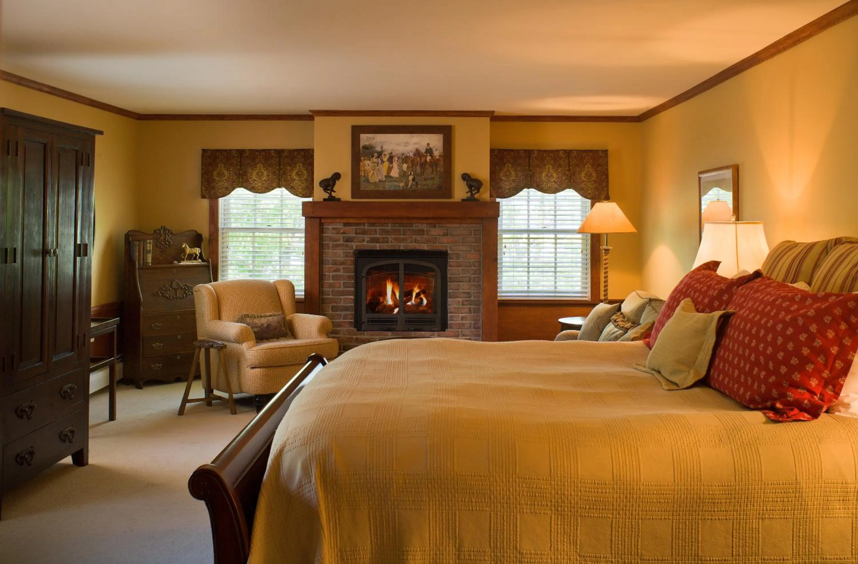 Photo of the whole room, Bed in Reluctant Panther Inn & Restaurant