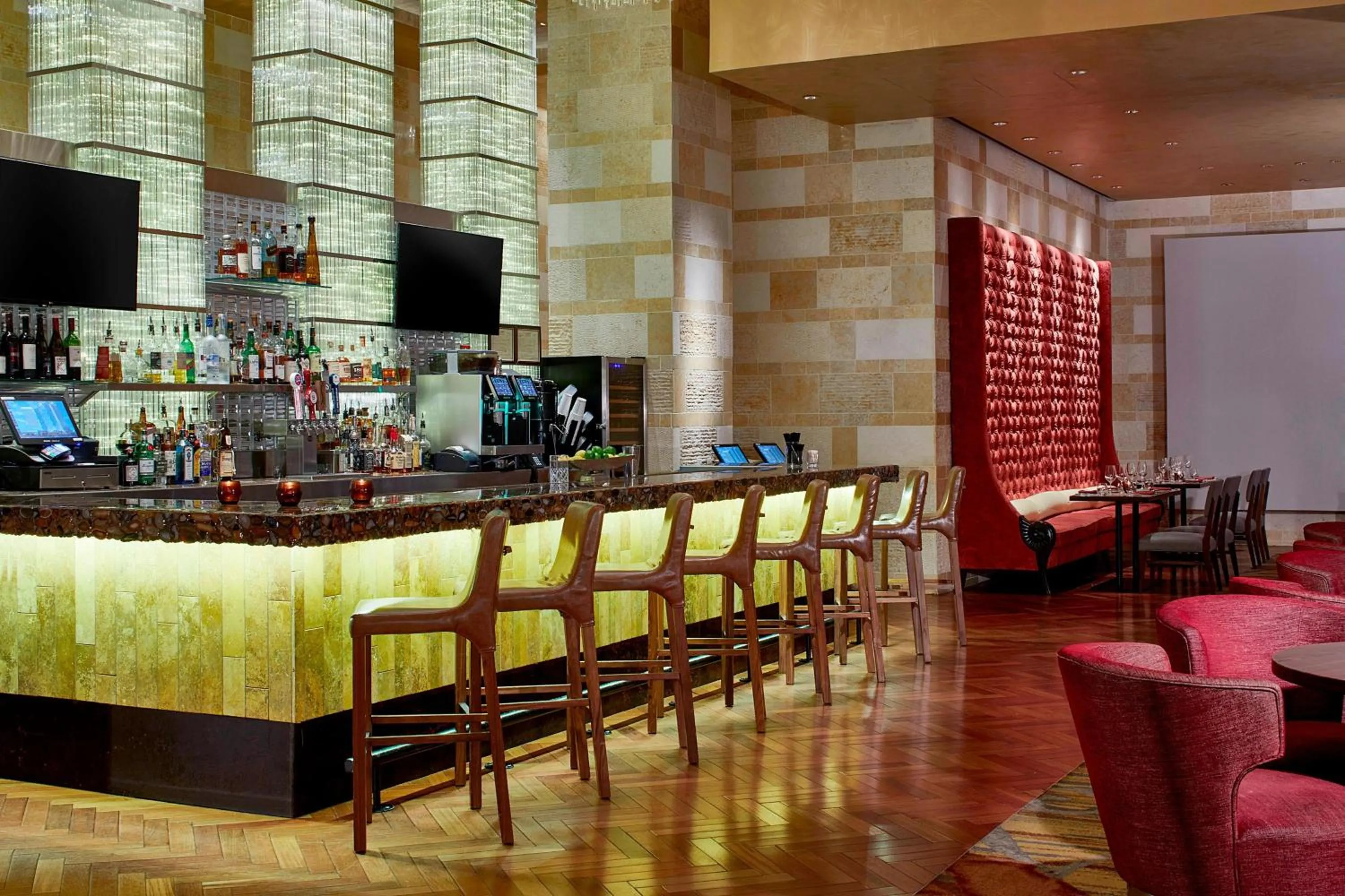 Lounge or bar in The Westin Nashville