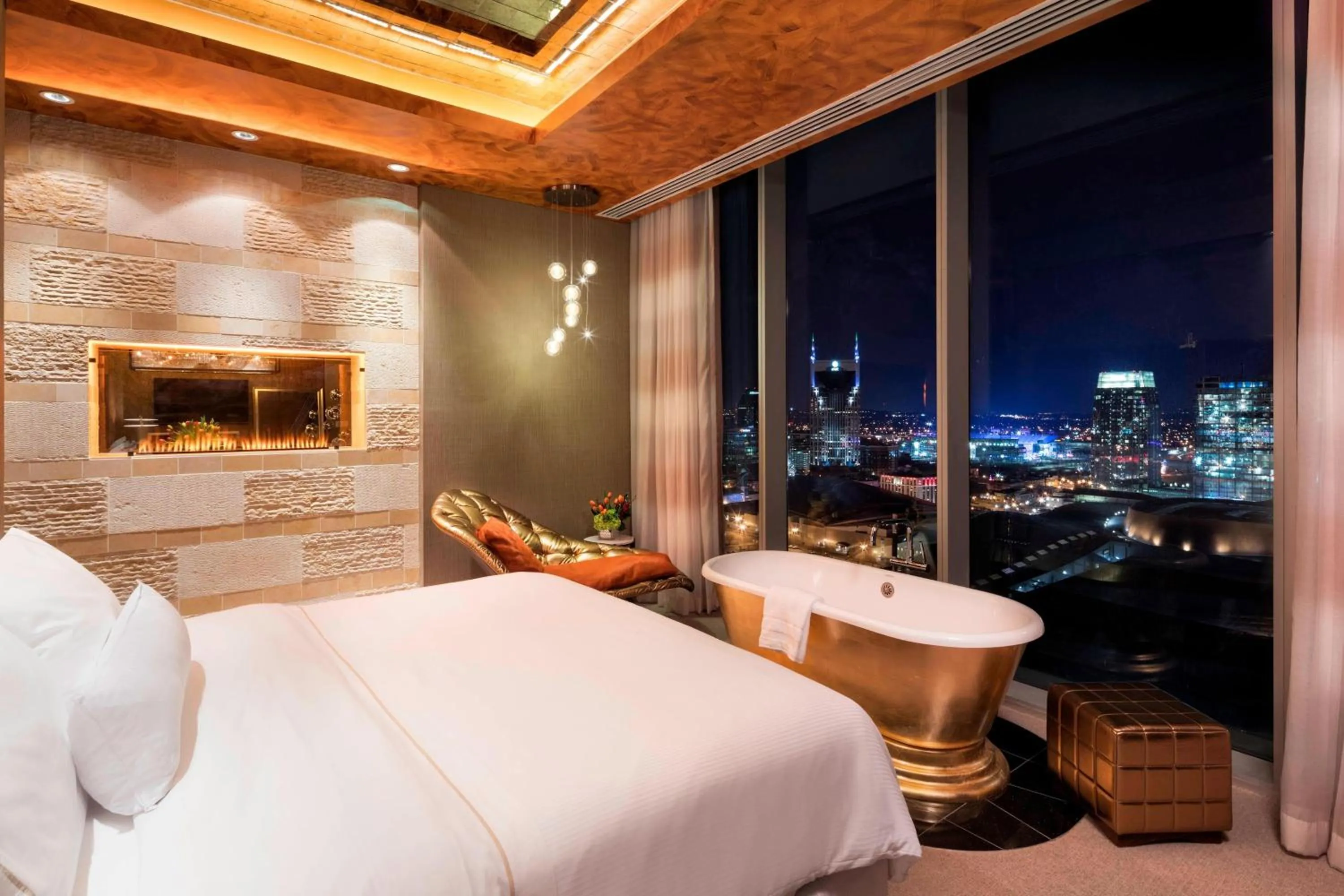 Photo of the whole room, Bed in The Westin Nashville