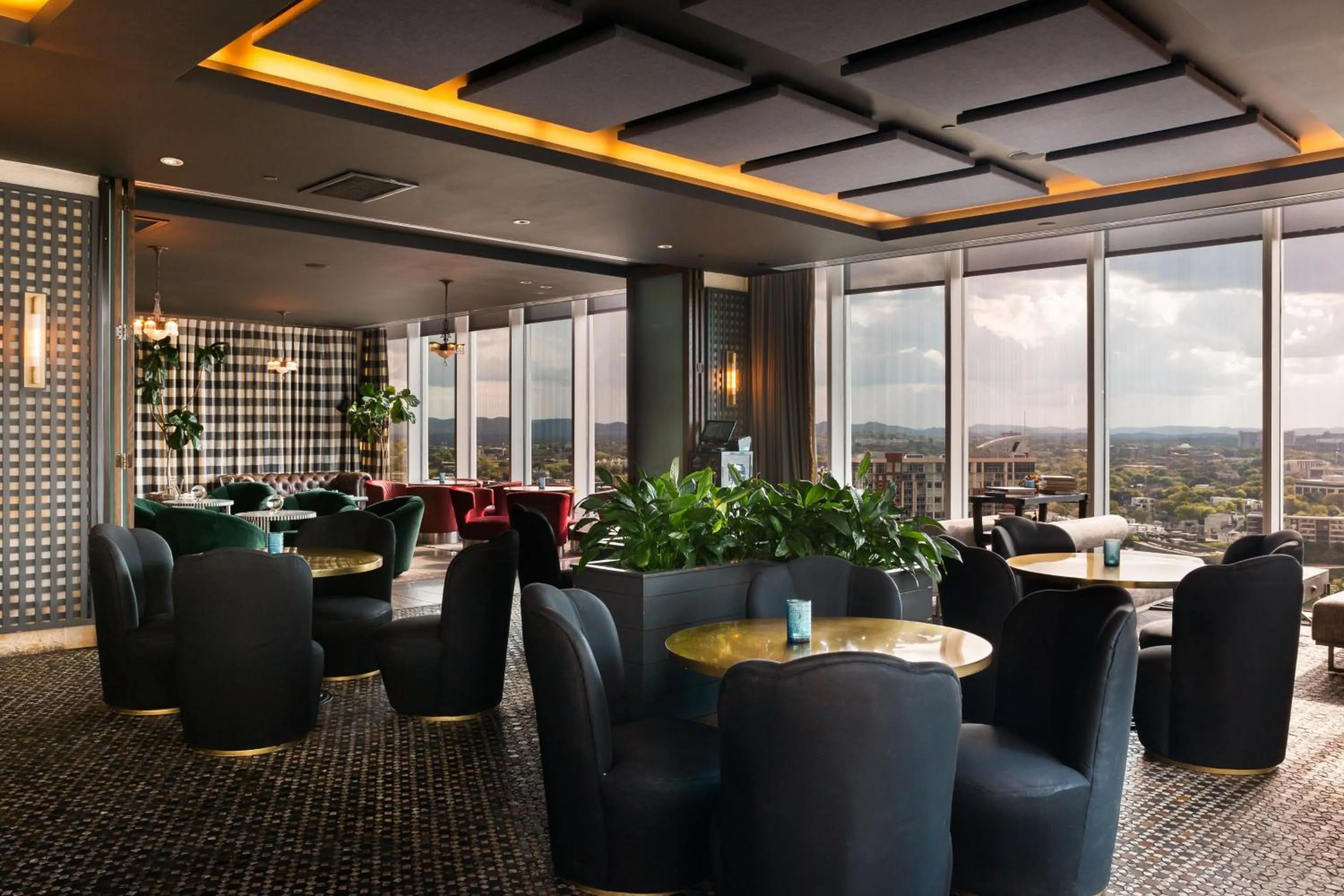Lounge or bar in The Westin Nashville