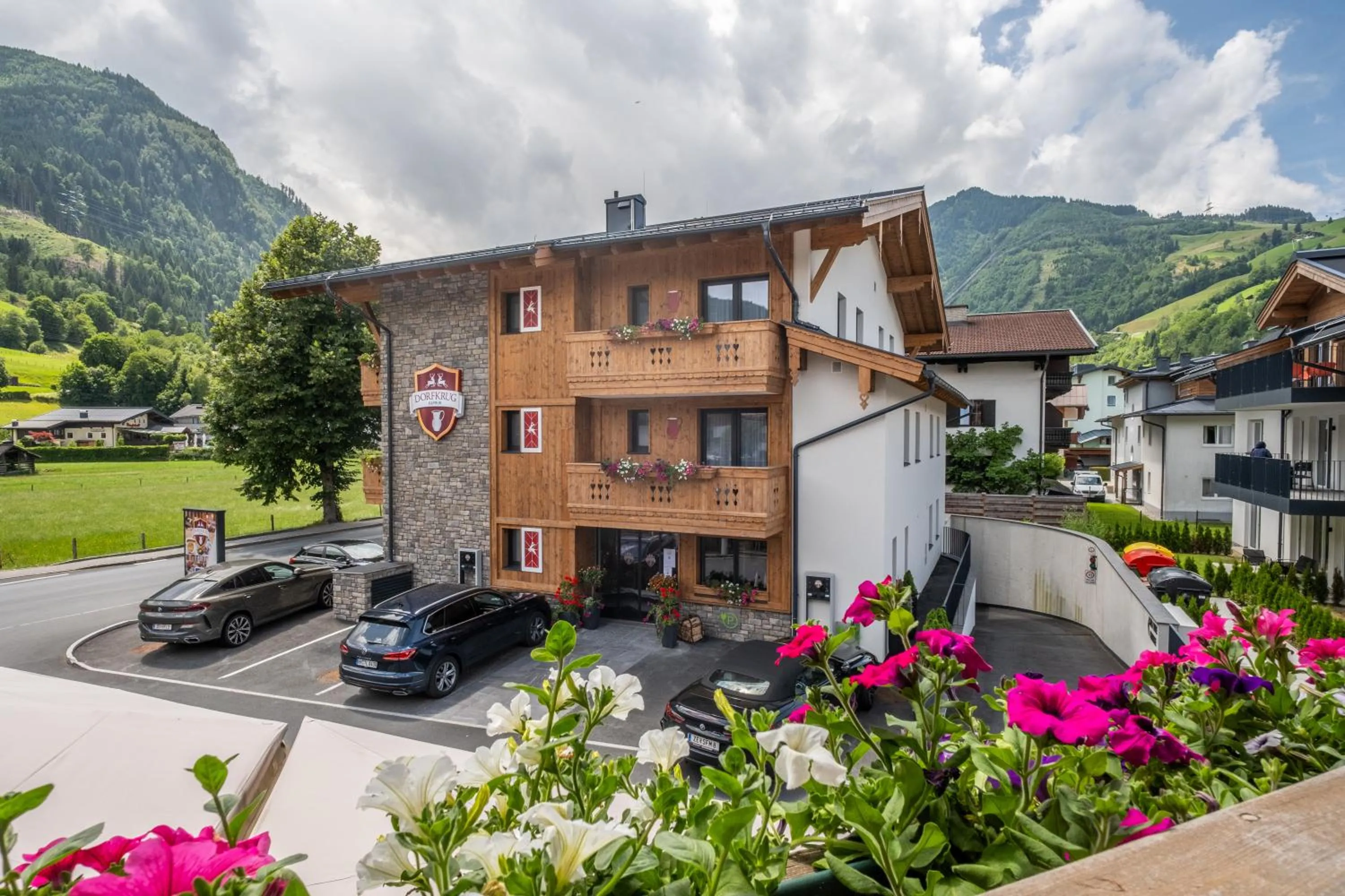 Property building in Dorfkrug Kaprun - Luxury Suites & Appartements