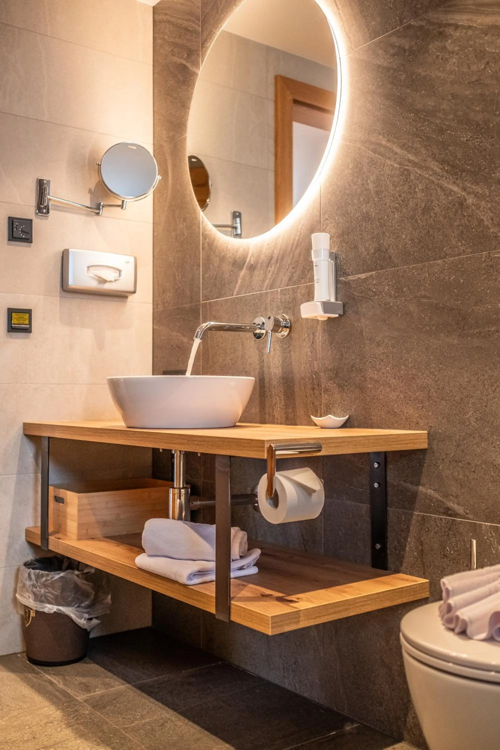 Bathroom in Dorfkrug Kaprun - Luxury Suites & Appartements
