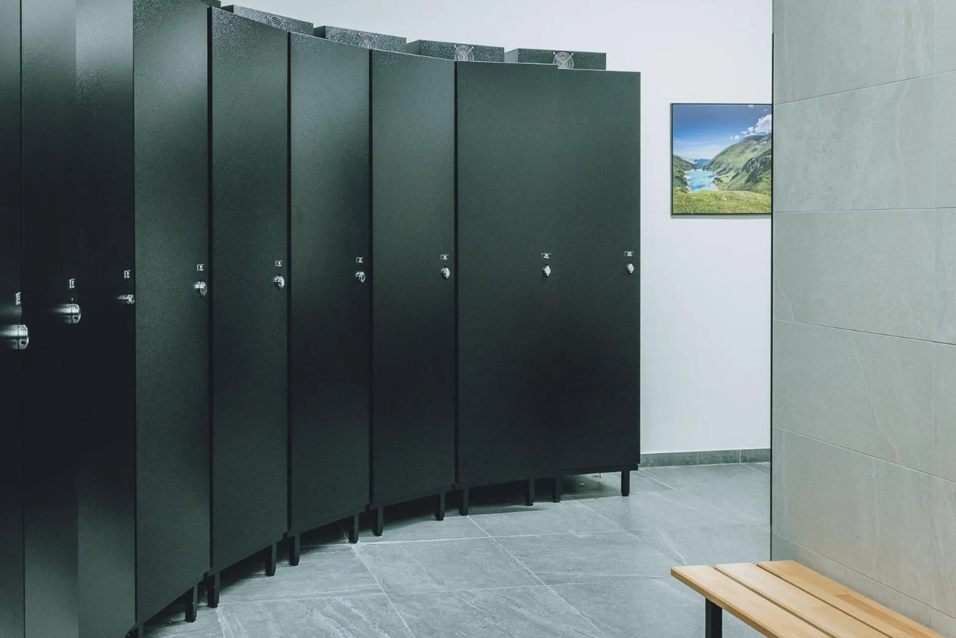 Ski School in Dorfkrug Kaprun - Luxury Suites & Appartements