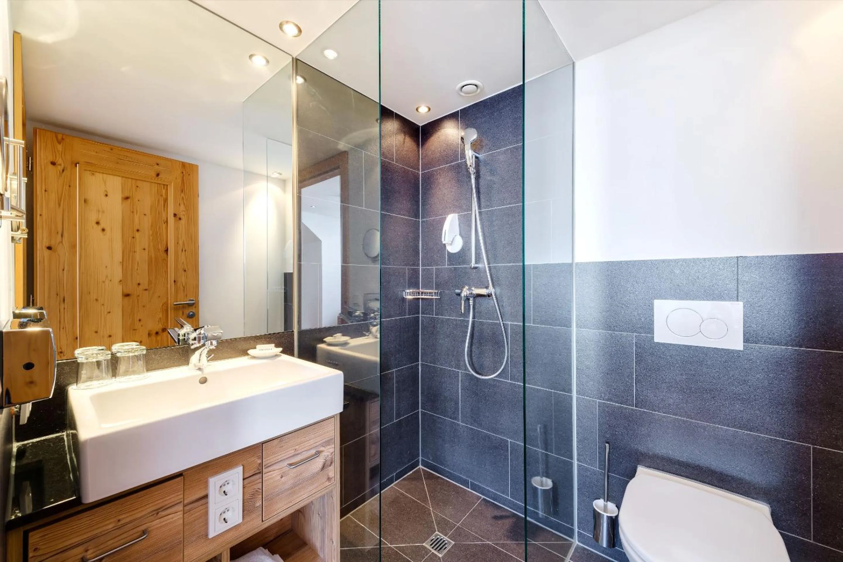 Shower in ROBINSON ALPENROSE Zürs