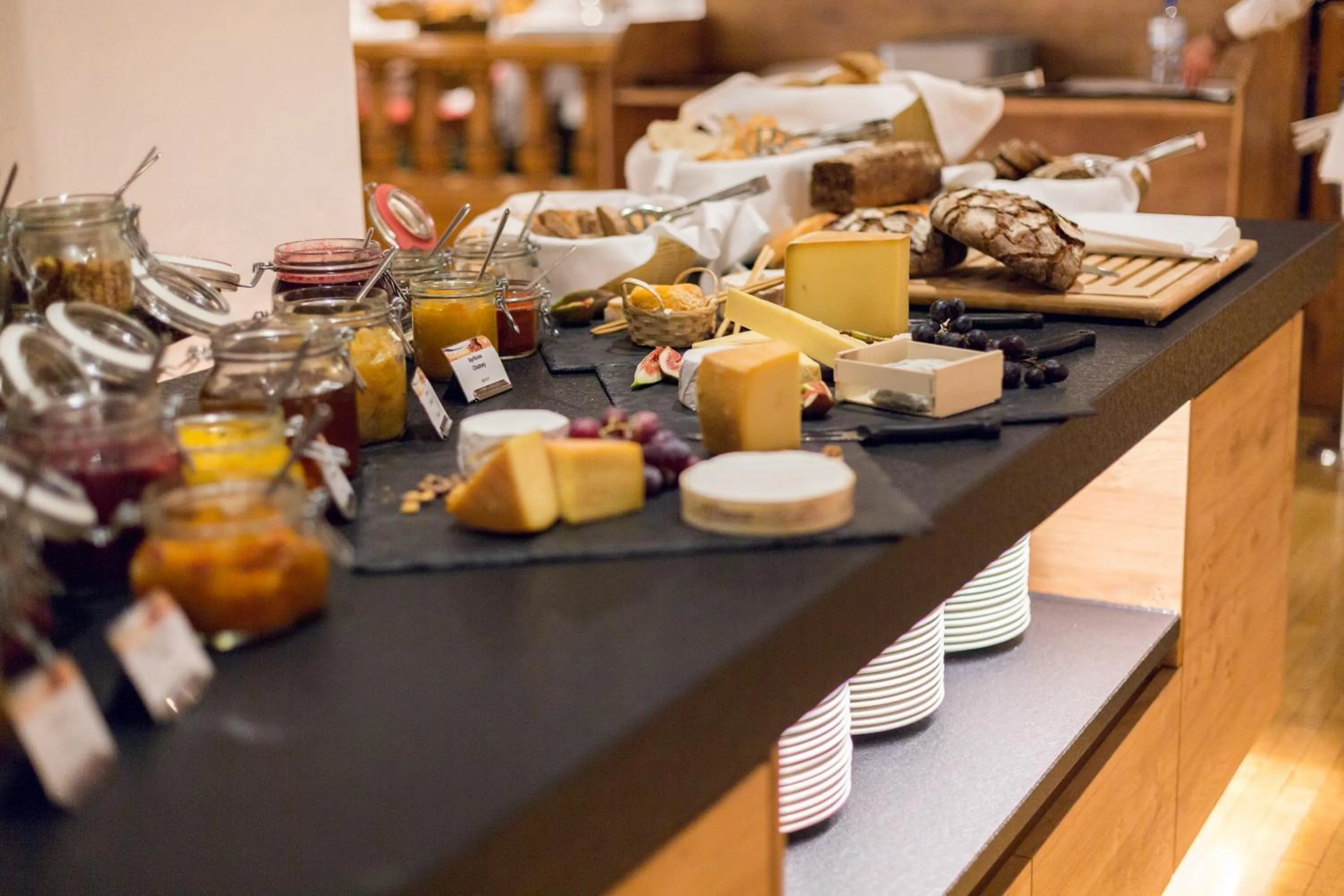 Restaurant/places to eat in ROBINSON ALPENROSE Zürs