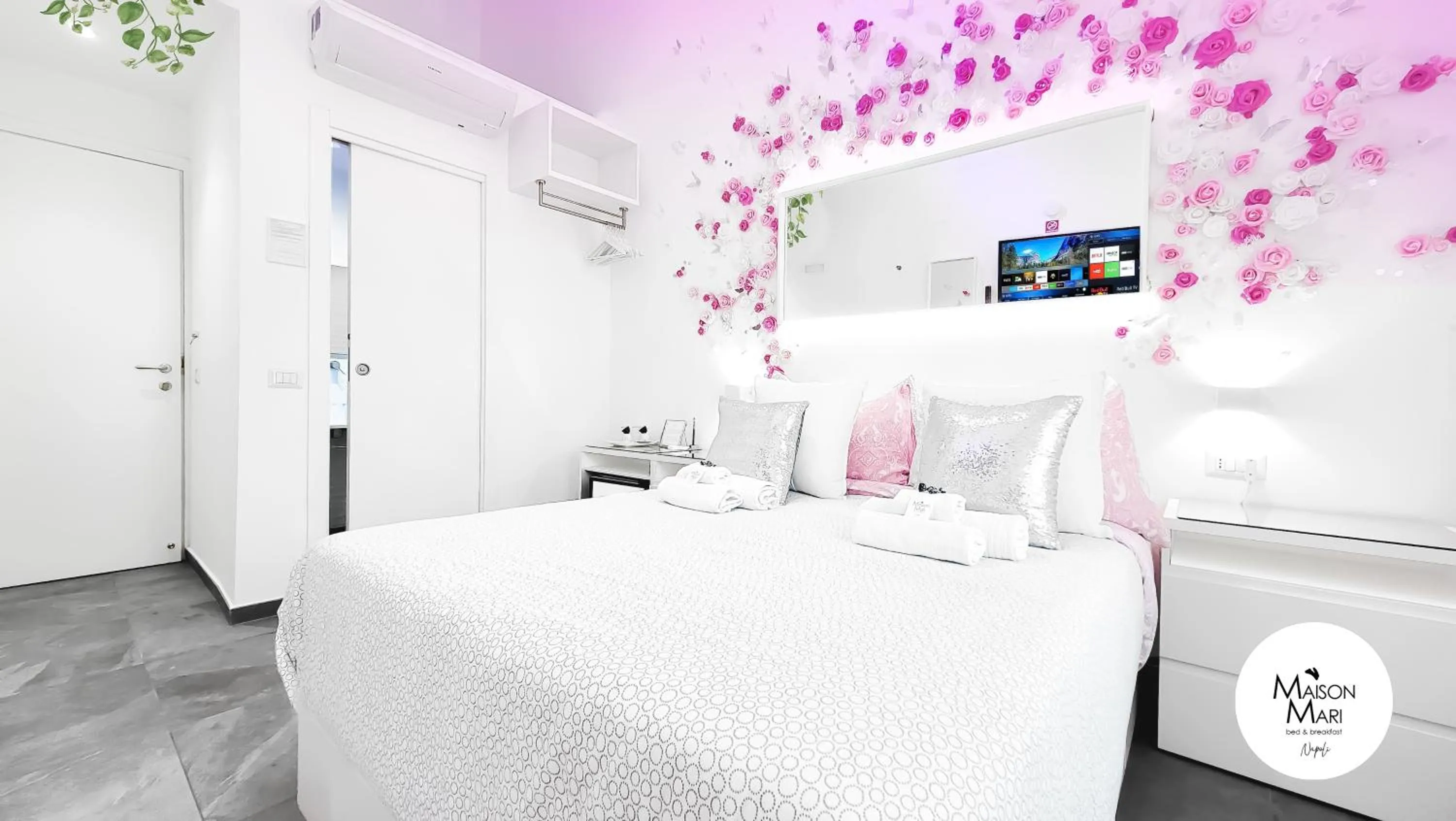 Photo of the whole room, Bed in B&B Maison Mari