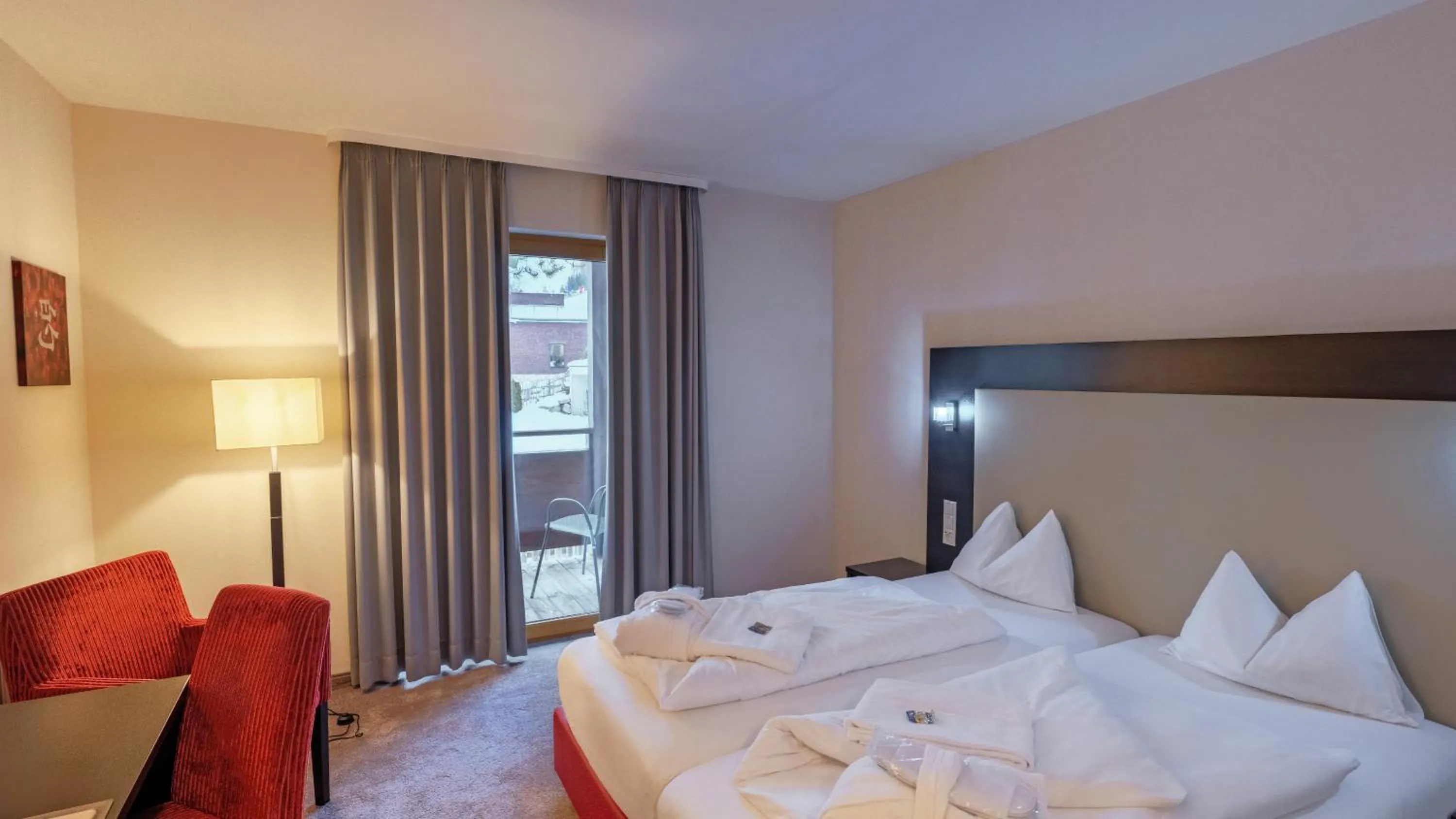 Photo of the whole room, Bed in Banyan