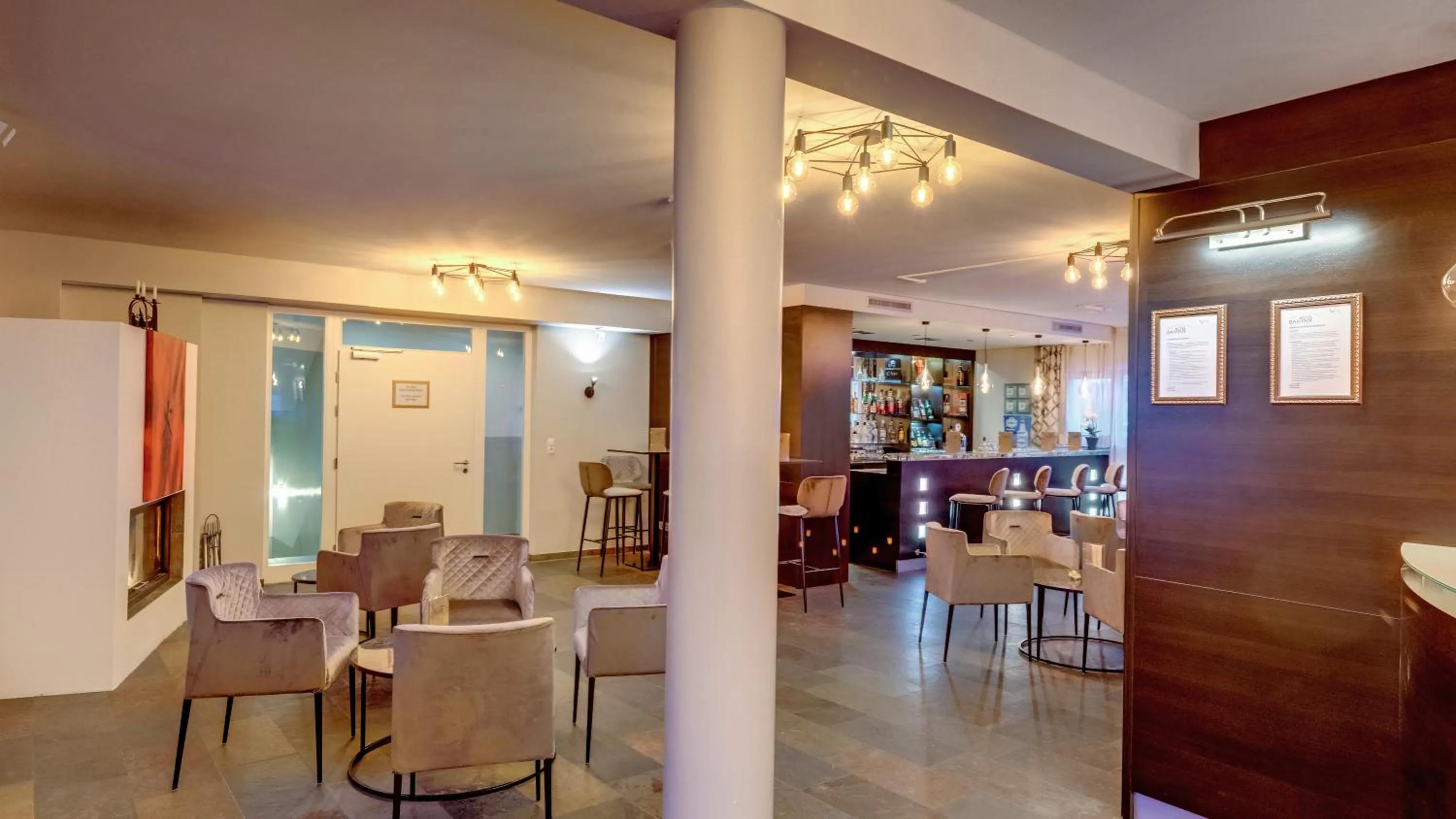 Lounge or bar in Banyan