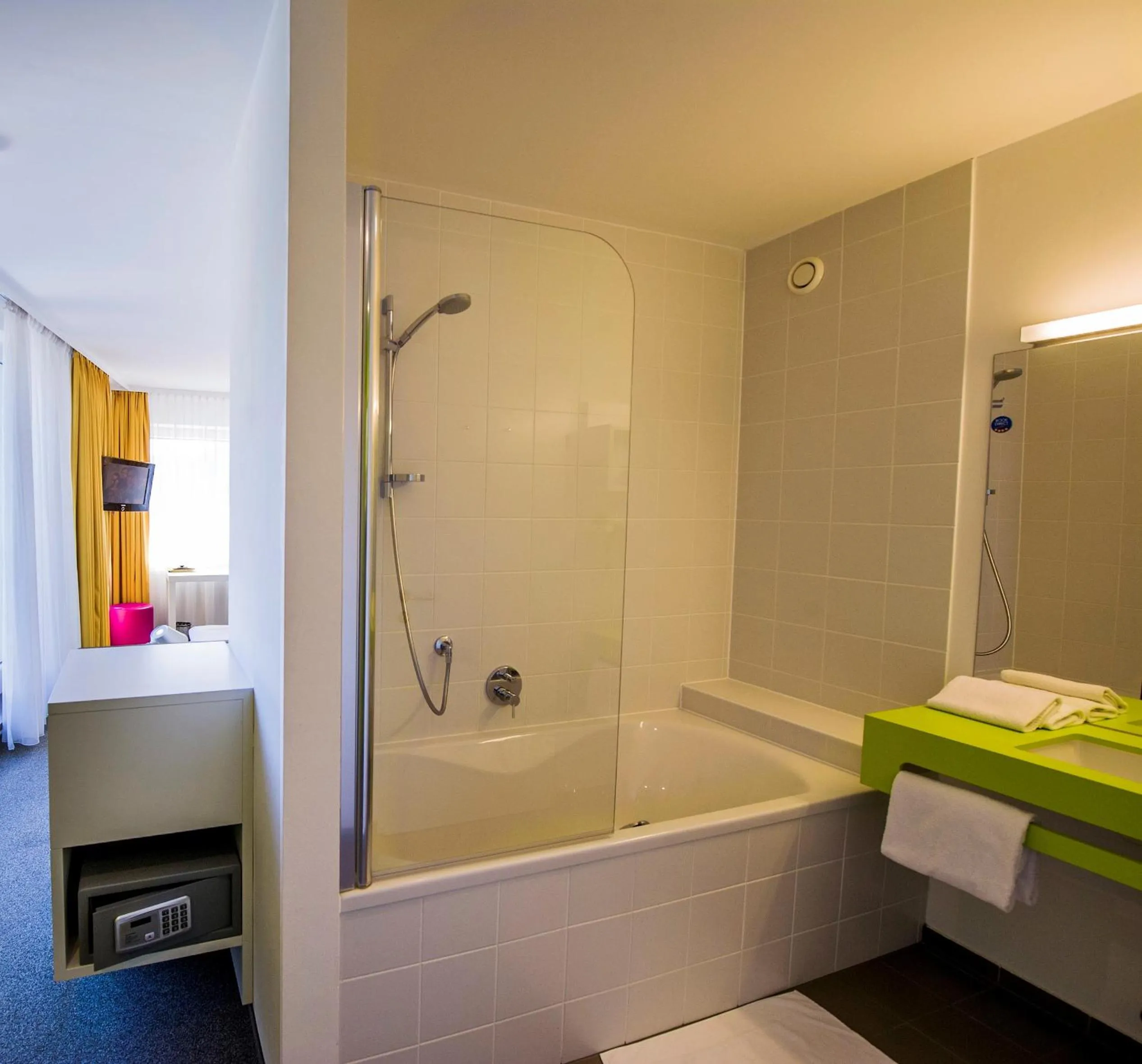Bathroom, Bed in STAY.inn Comfort Art Hotel Schwaz