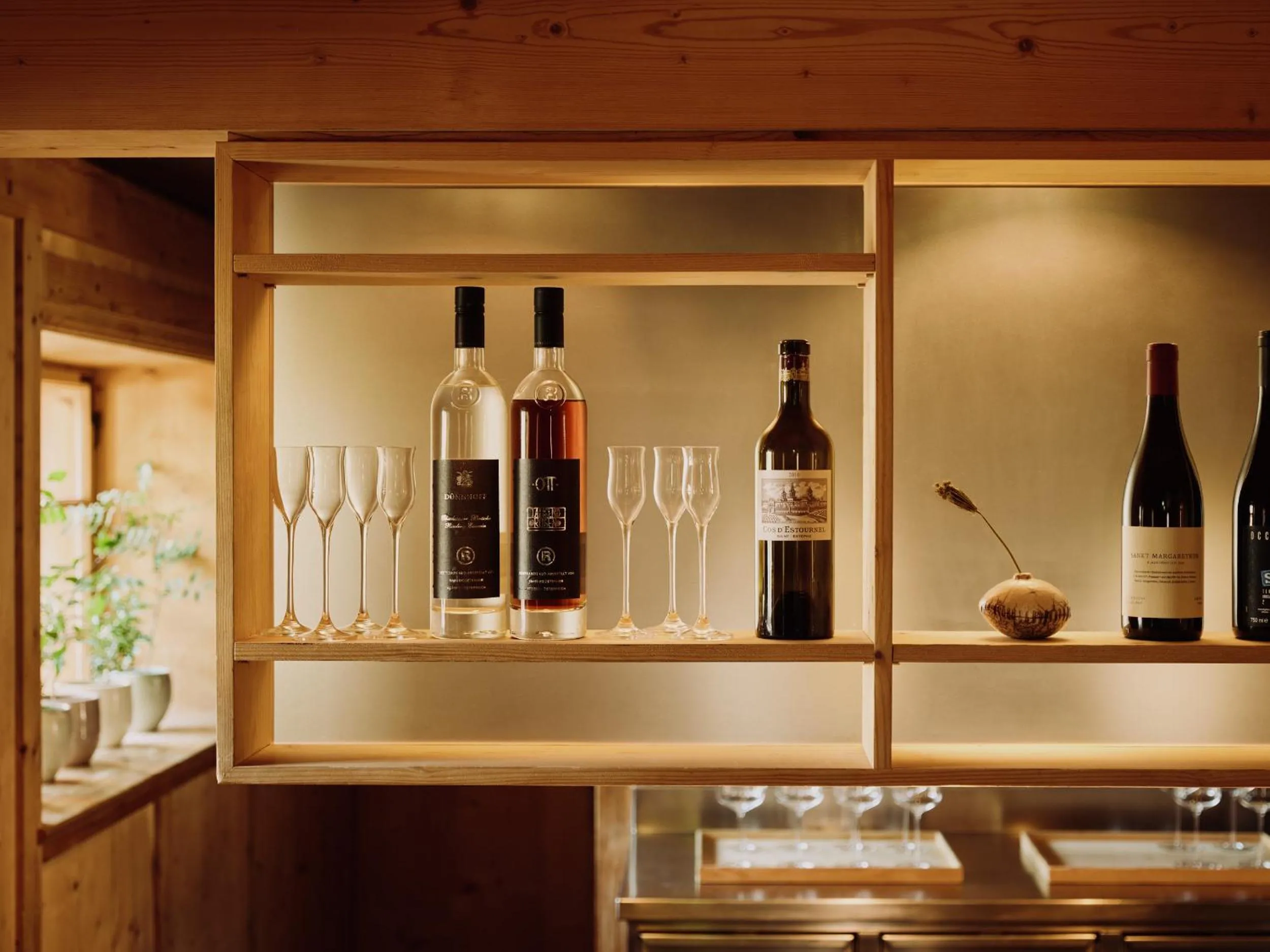 Lounge or bar in Rote Wand Gourmet Hotel, a Member of Design Hotels