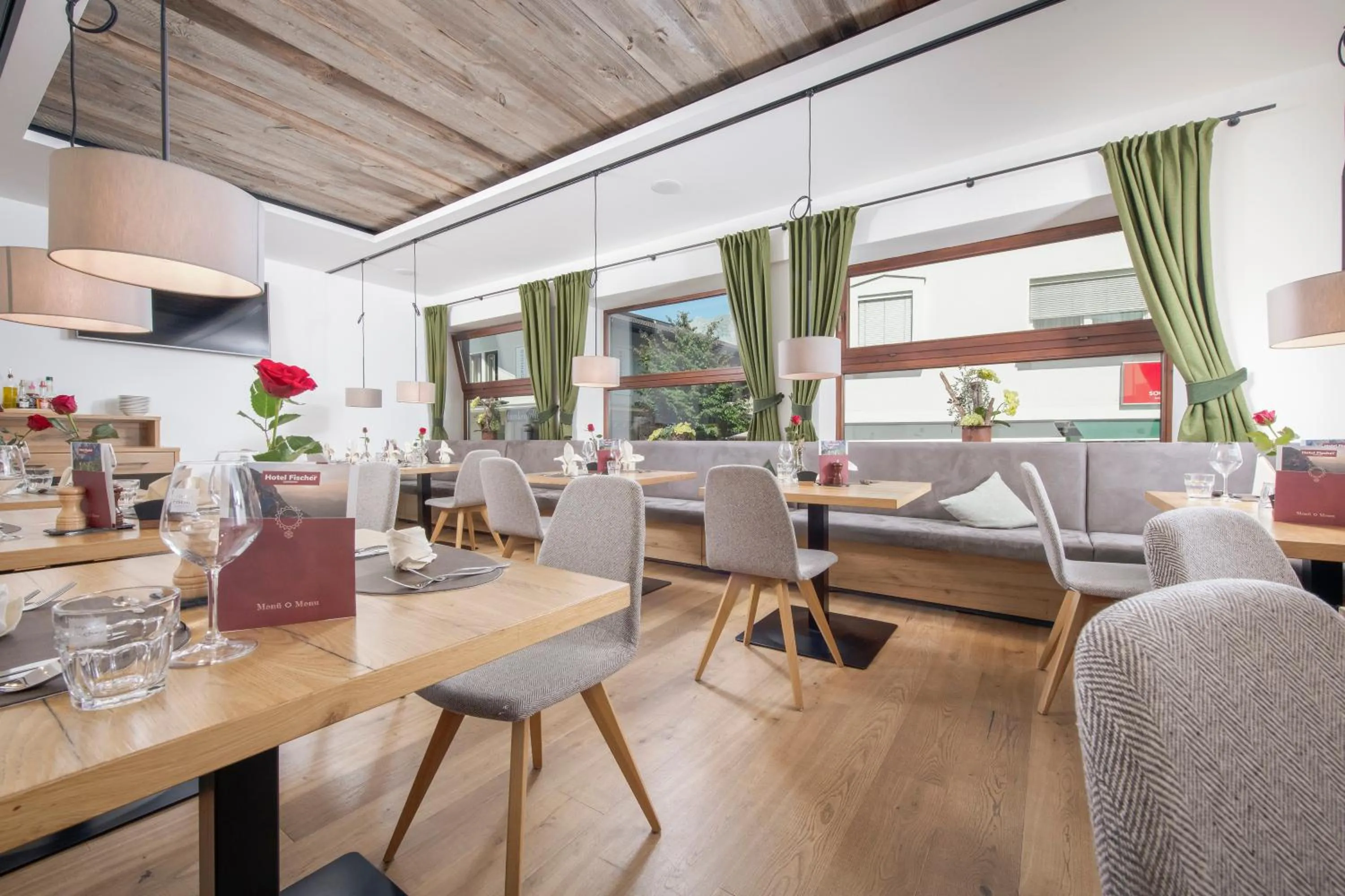 Dining area in Hotel Fischer