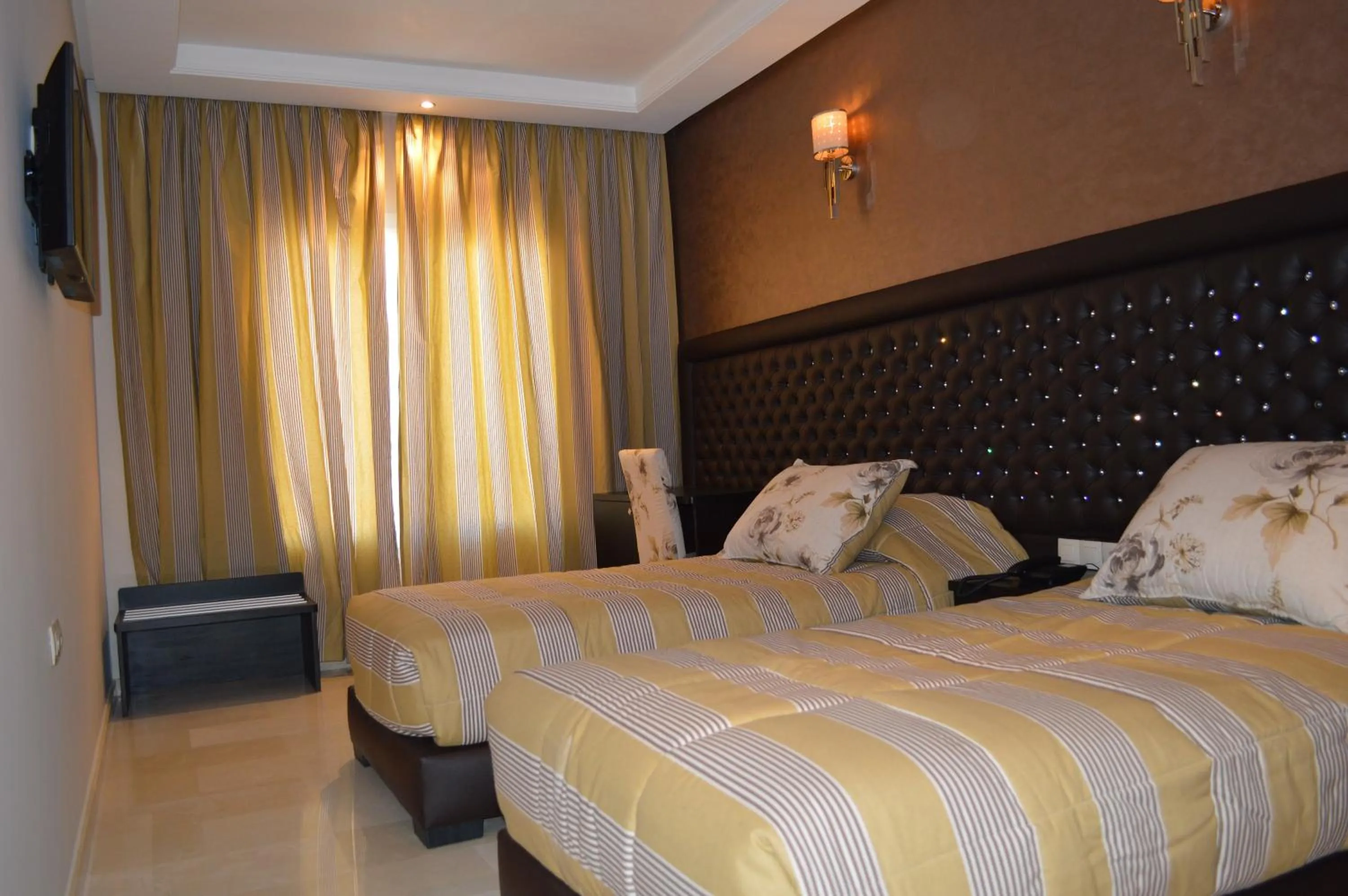 Photo of the whole room, Bed in Hotel La Luna