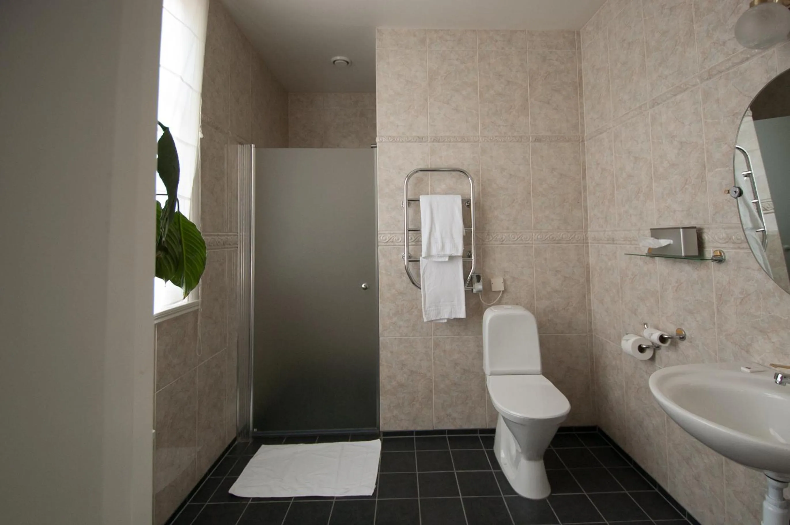 Bathroom in Slottshotellet