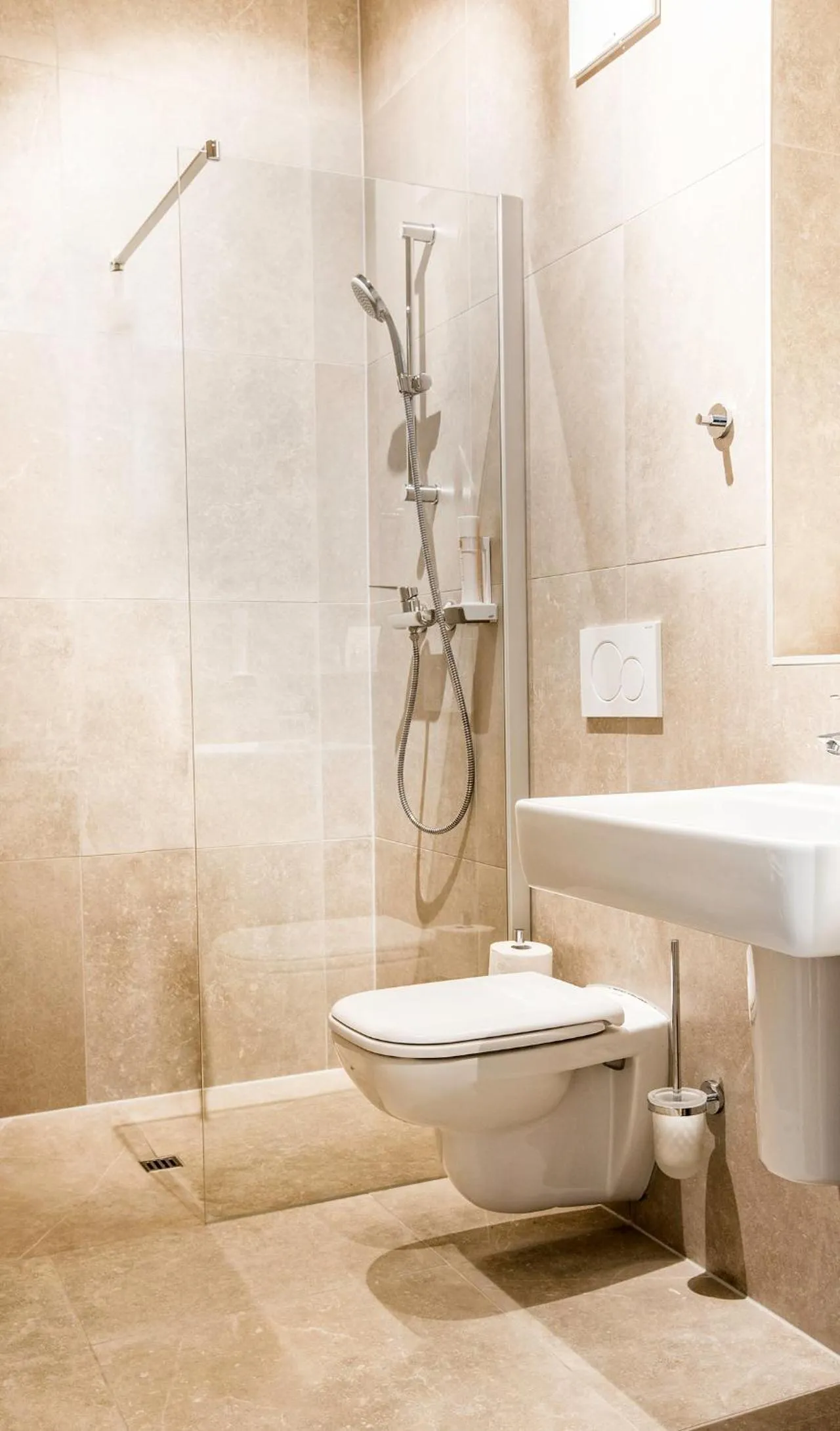 Shower in Hotel Das Essigmanngut