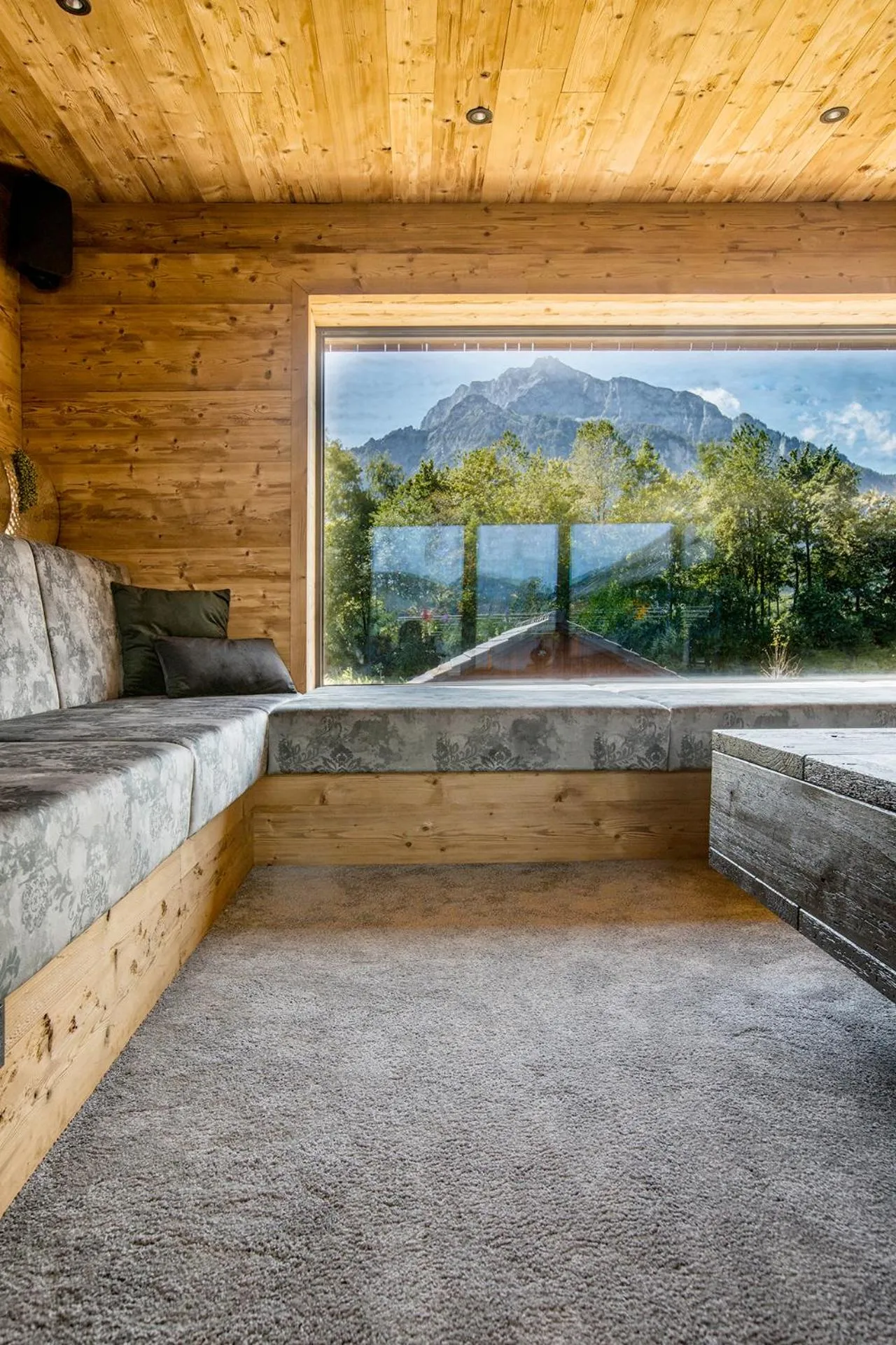 Communal lounge/ TV room in Hotel Das Essigmanngut