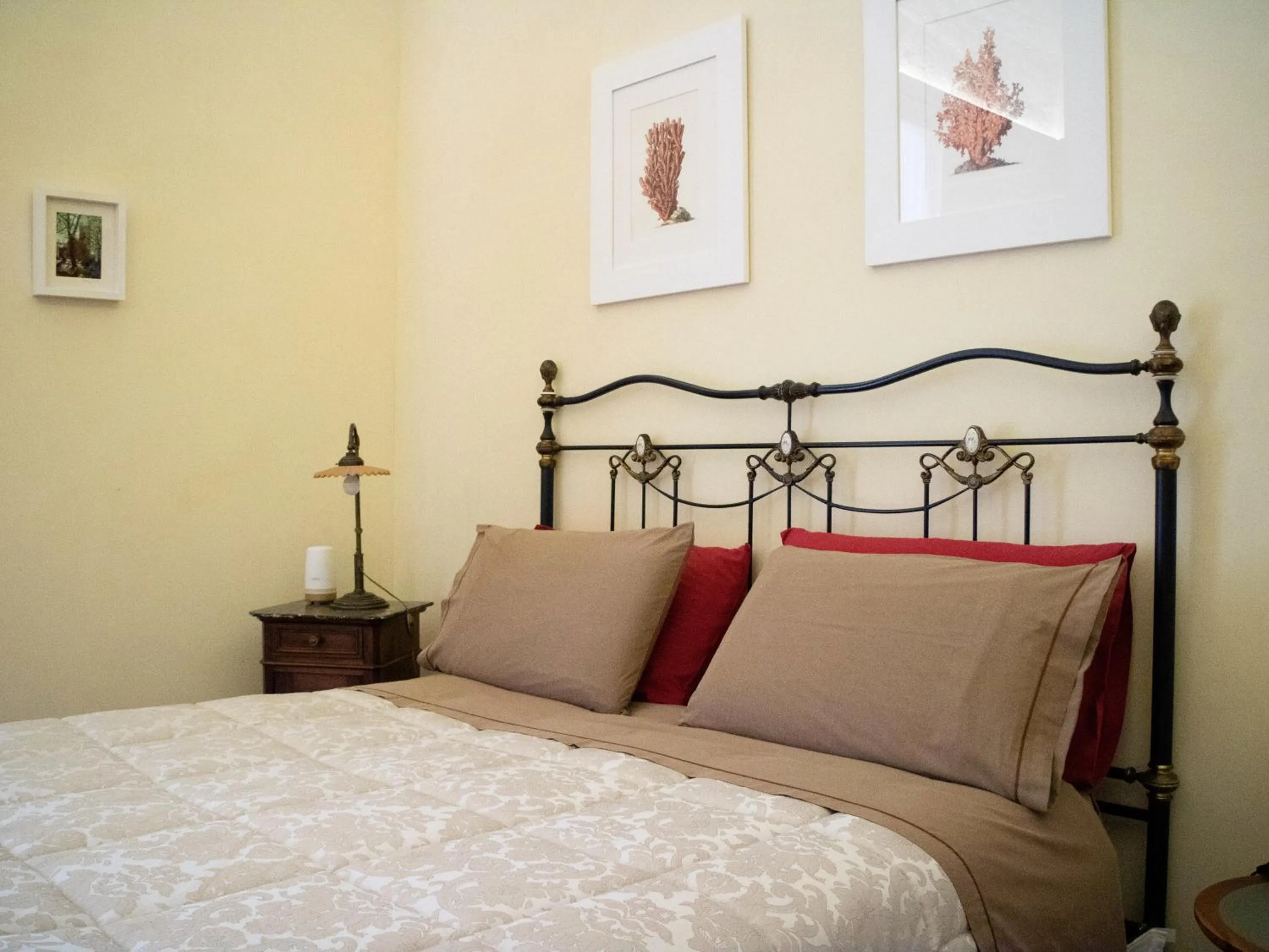 Photo of the whole room, Bed in Turenum Apartment B&B