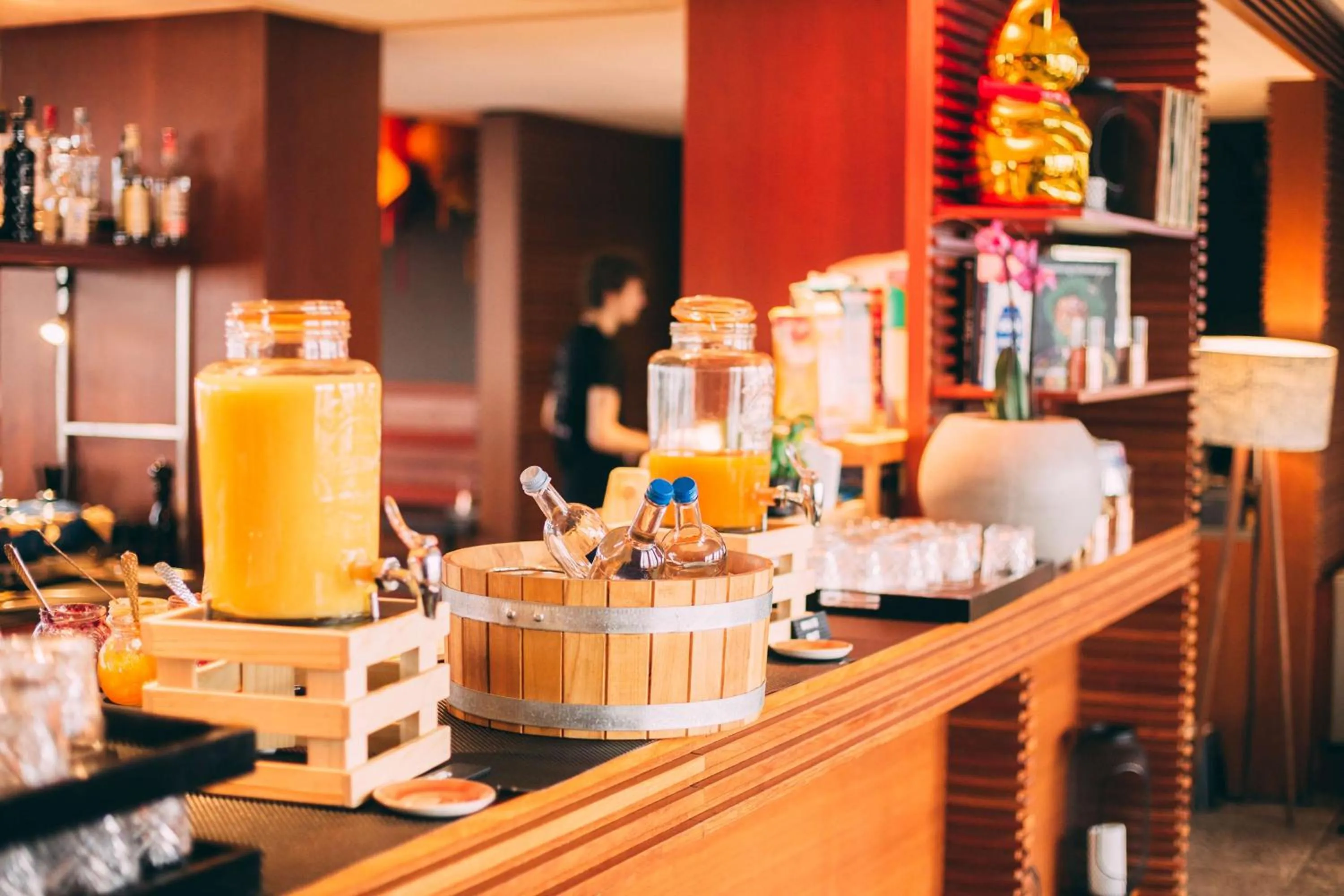 Restaurant/places to eat in Me and All Hotel Dusseldorf, by Hyatt