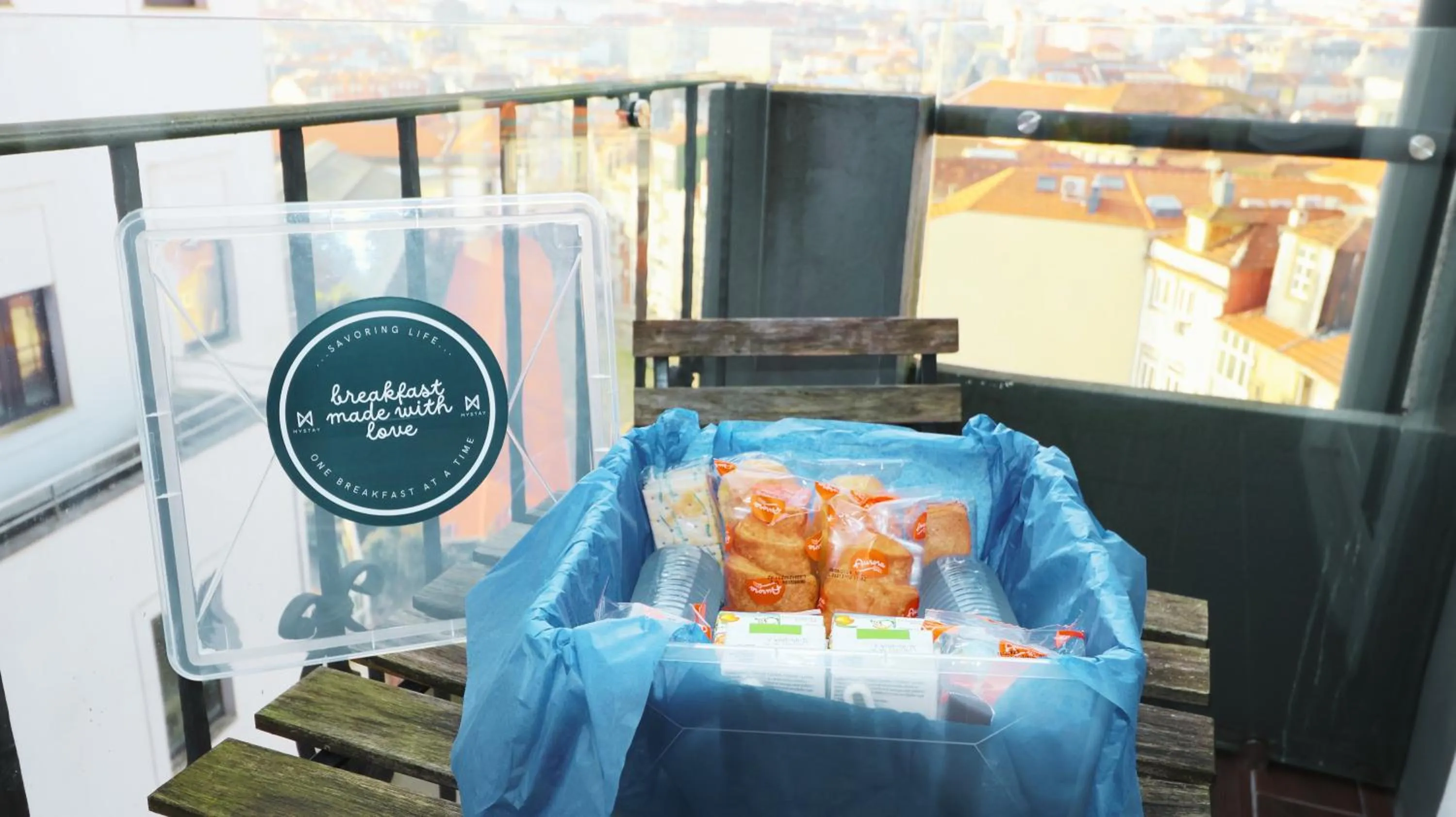 Continental breakfast in MyStay Porto Bolhão