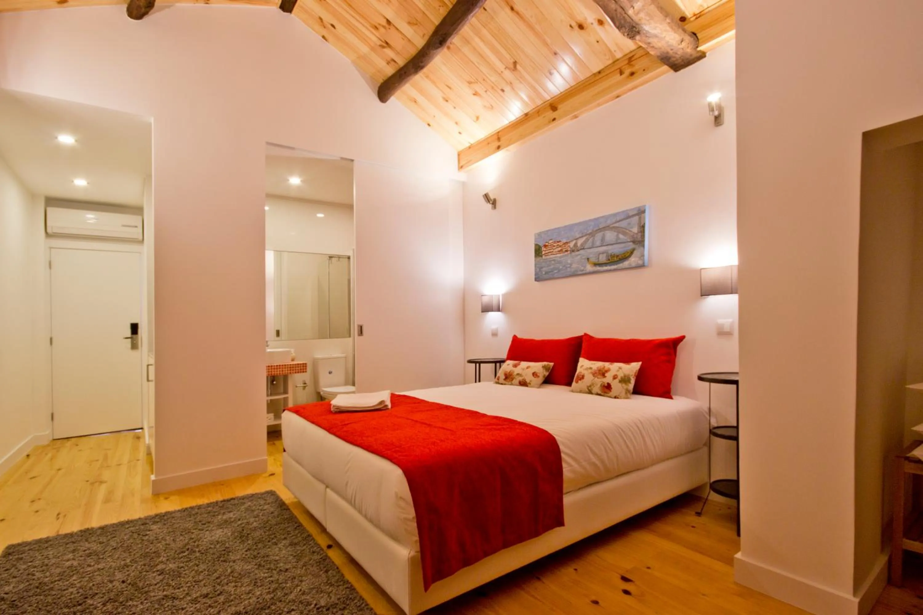 Bedroom, Bed in MyStay Porto Bolhão