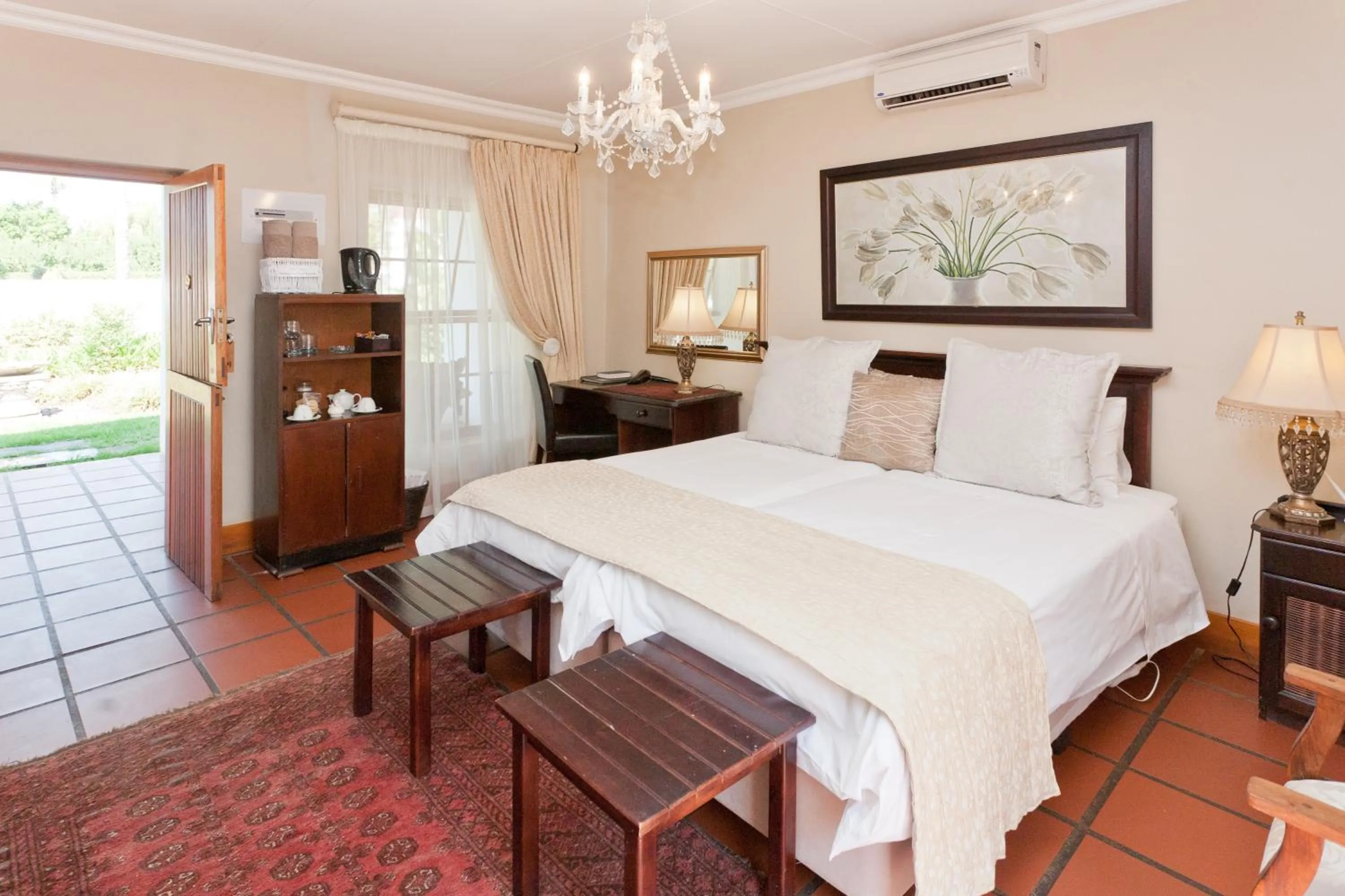 Bed in Oue Werf Country House