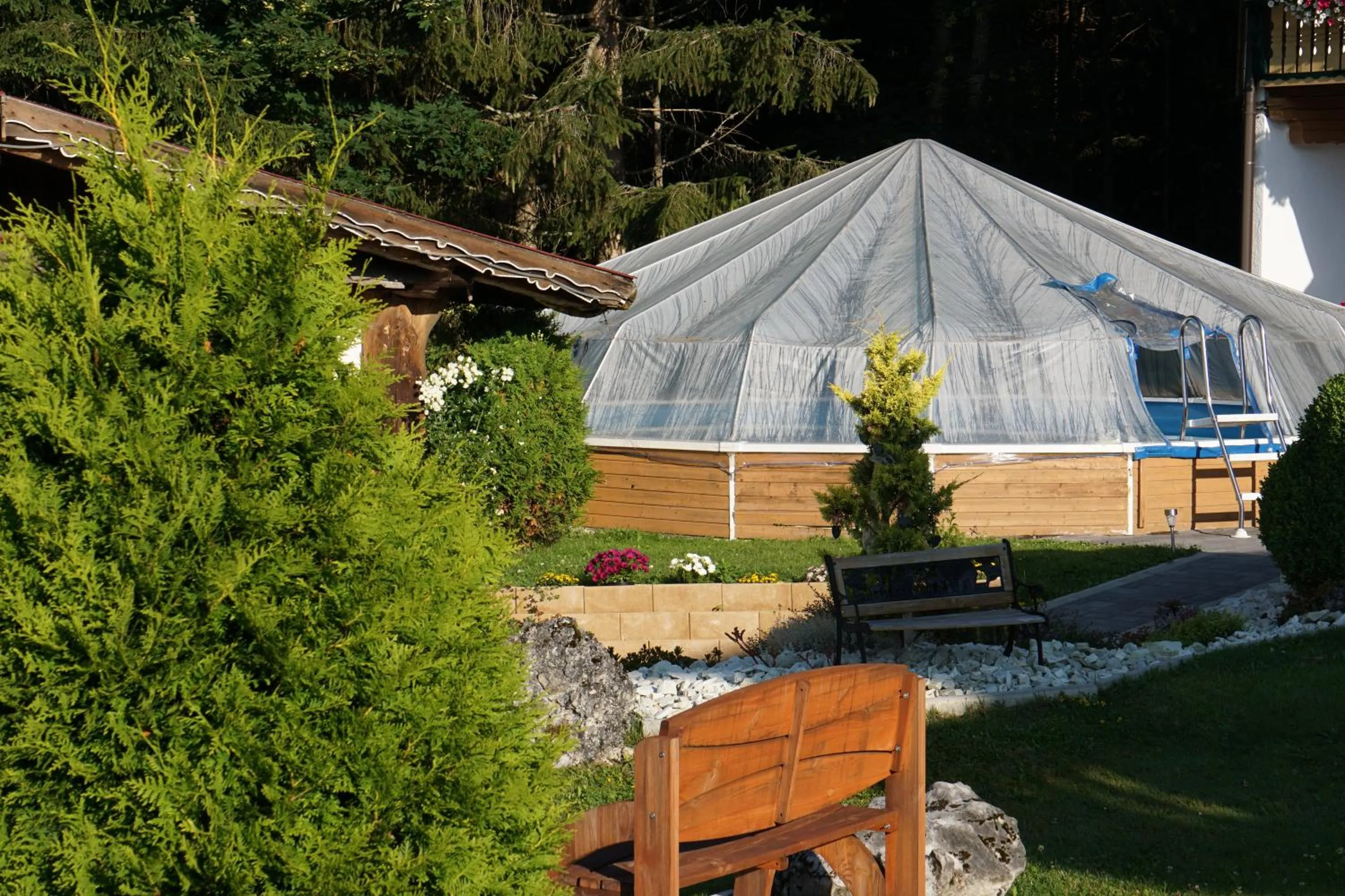 Swimming pool in Hotel Ramsaueralm