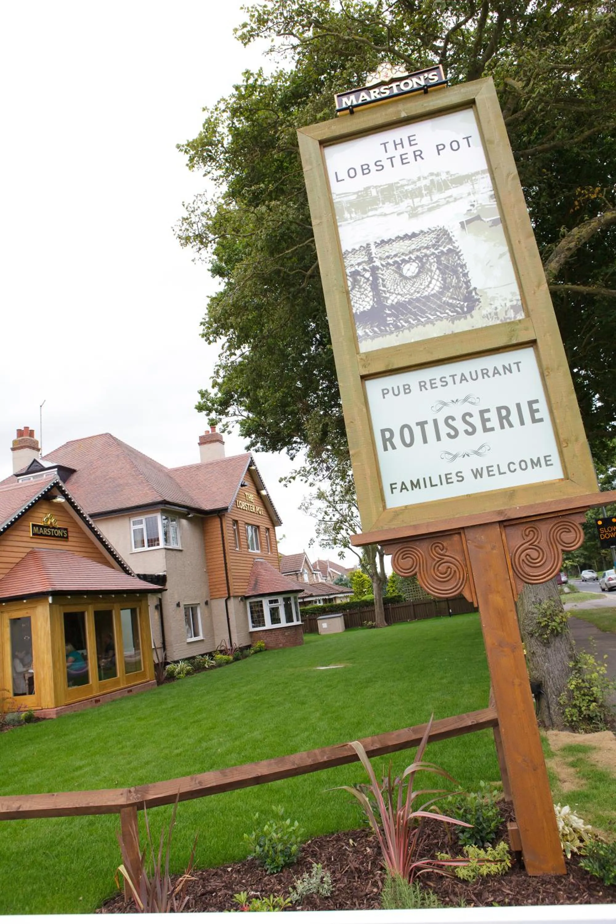 Facade/entrance in Lobster Pot, Bridlington by Marston's Inn
