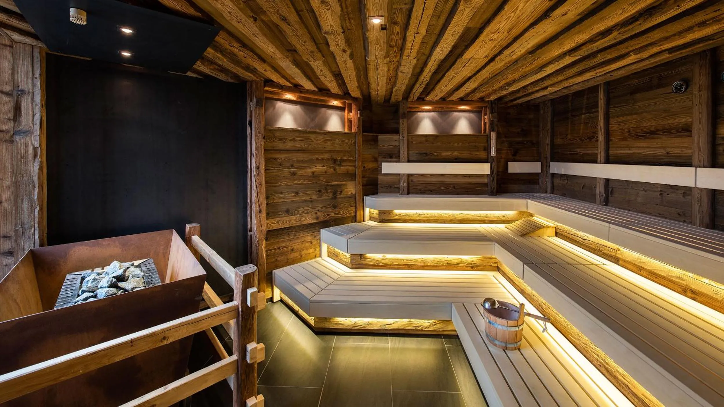 ALMGUT - Mountain Wellness Hotel