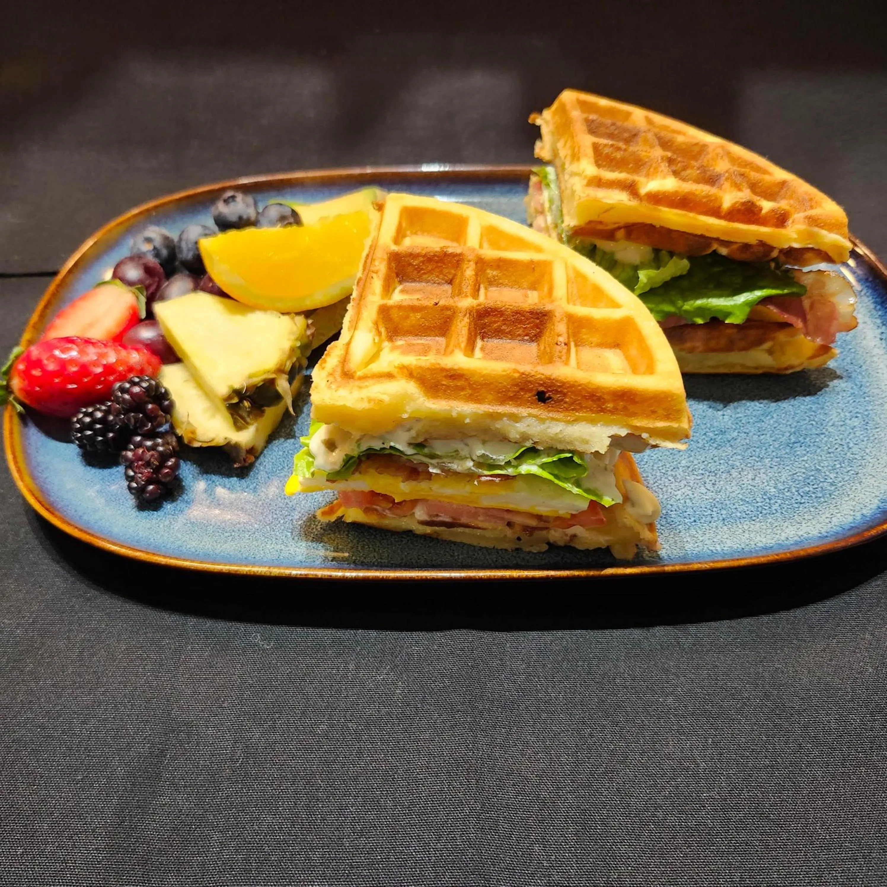 Restaurant/places to eat in Hotel Oui GO!